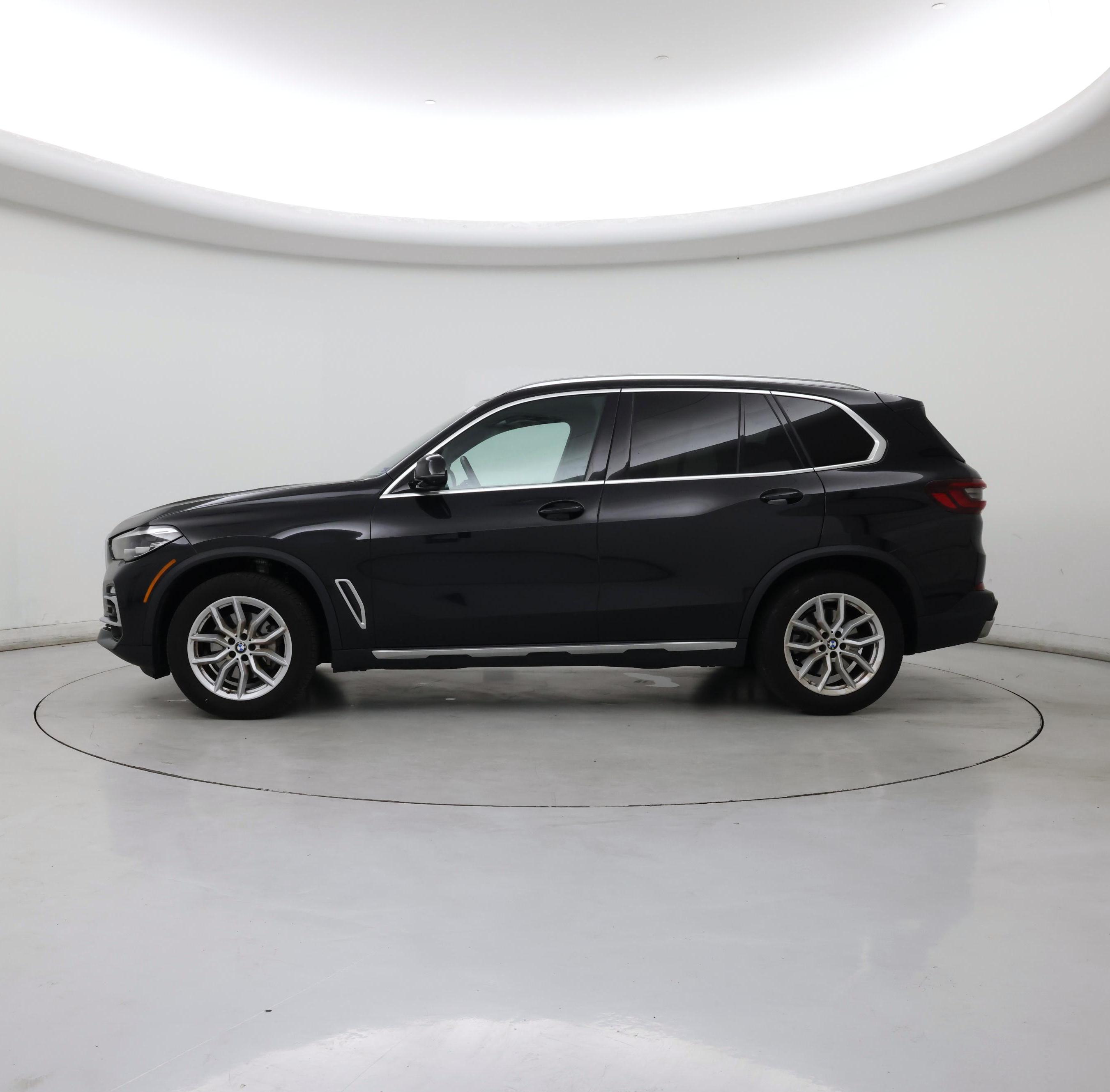 Thumbnail: 2021 BMW X5 - 3