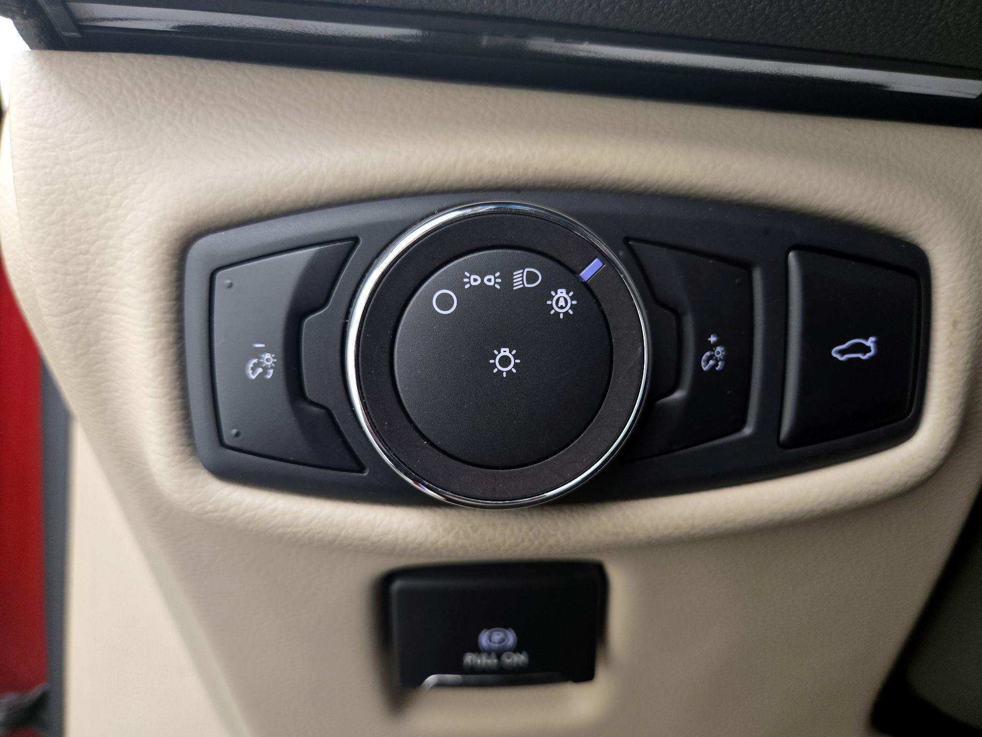 Thumbnail: 2019 Lincoln MKZ - 13