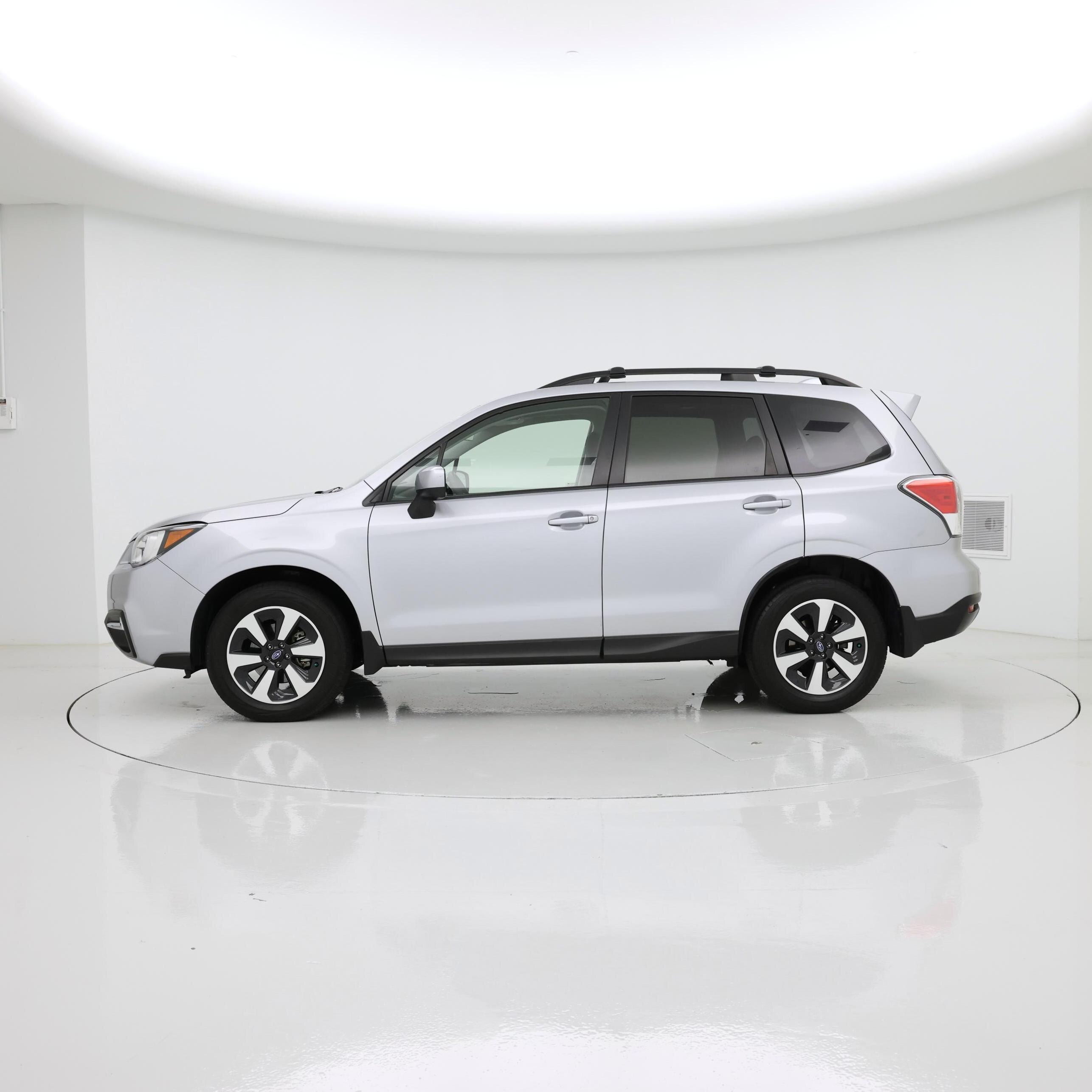 Thumbnail: 2018 Subaru Forester - 3