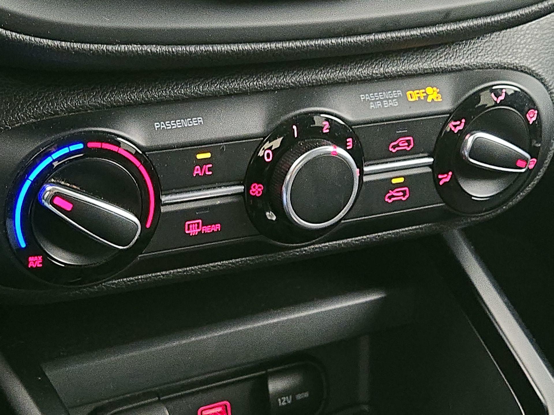 Thumbnail: 2020 Kia Soul - 16