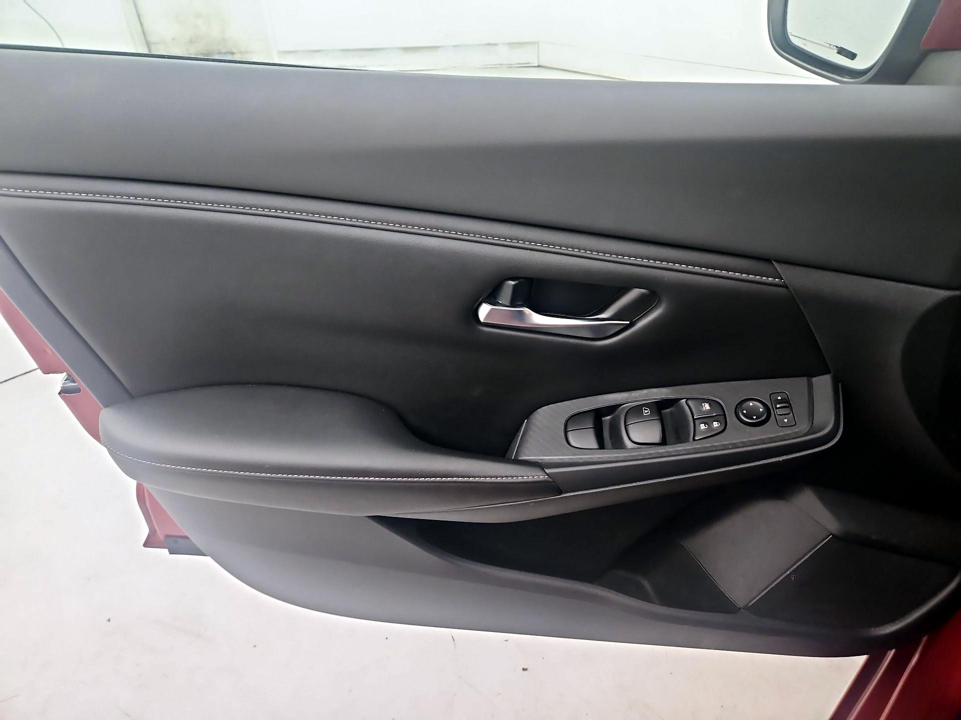 Thumbnail: 2021 Nissan Sentra - 12
