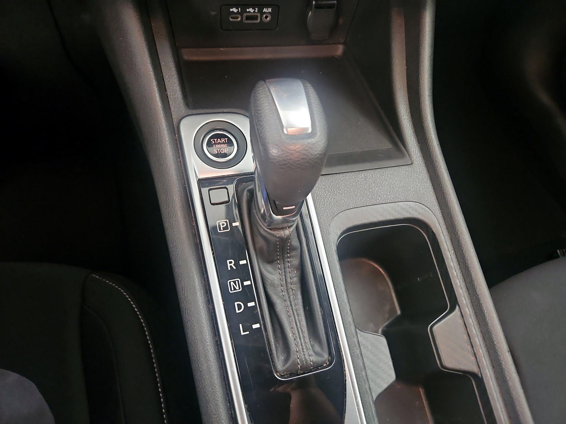 Thumbnail: 2021 Nissan Sentra - 17