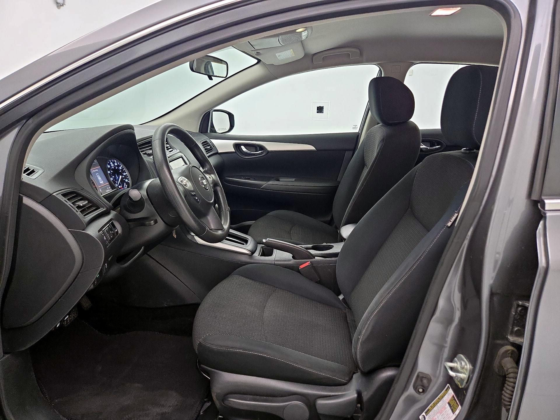 Thumbnail: 2019 Nissan Sentra - 11