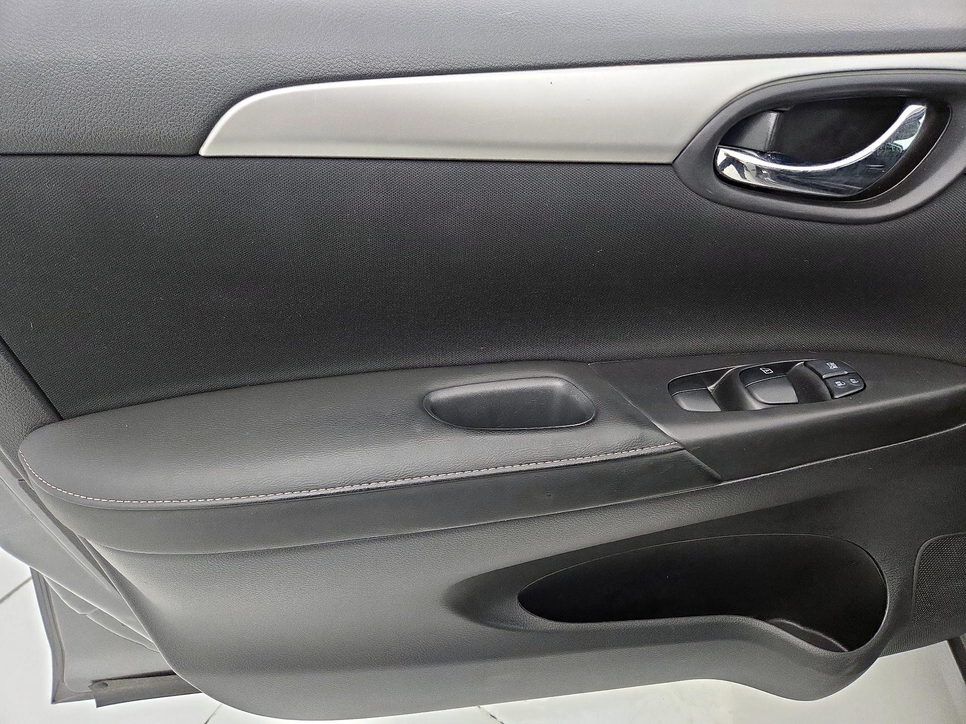 Thumbnail: 2019 Nissan Sentra - 12