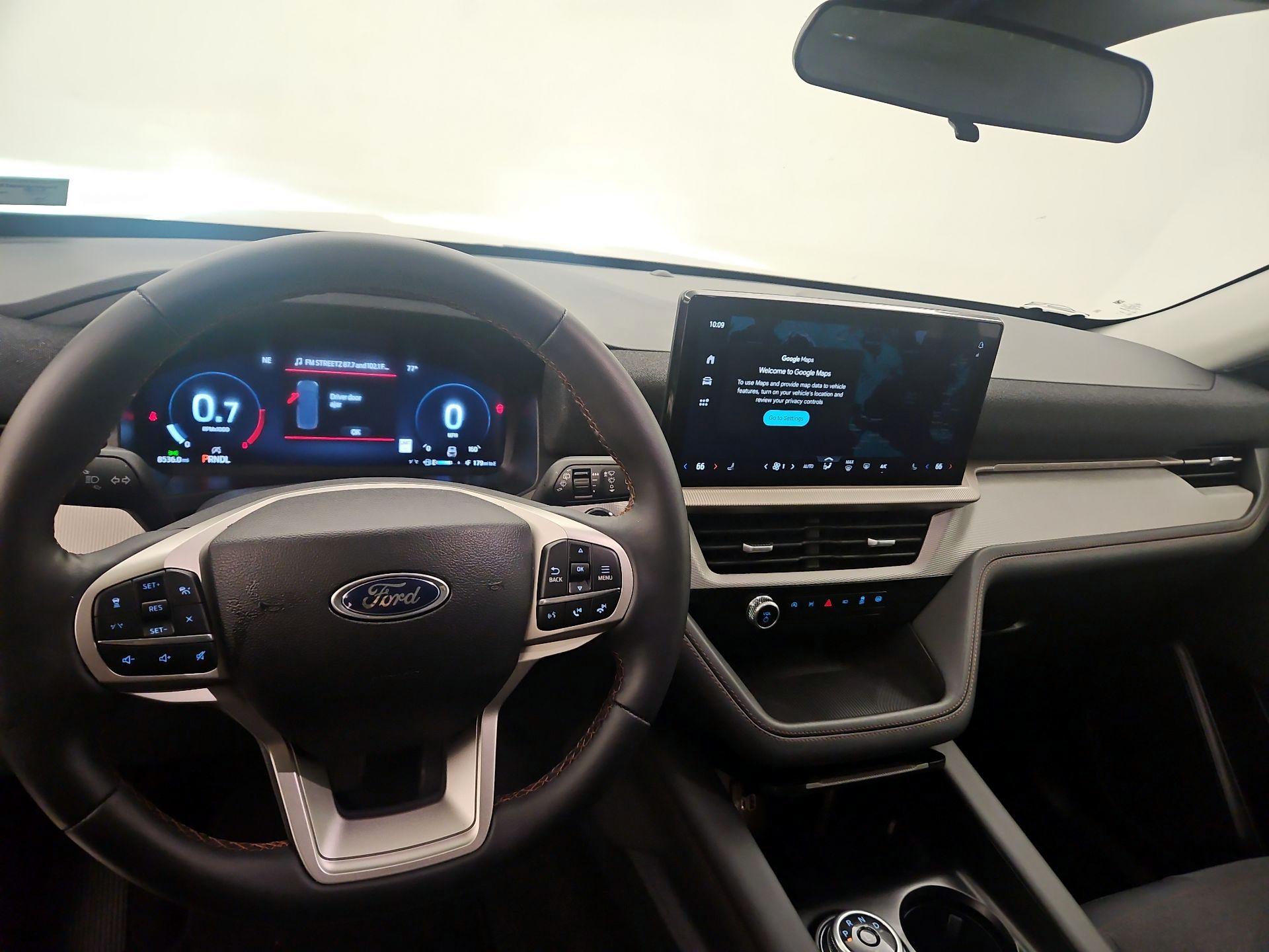 Thumbnail: 2025 Ford Explorer - 9