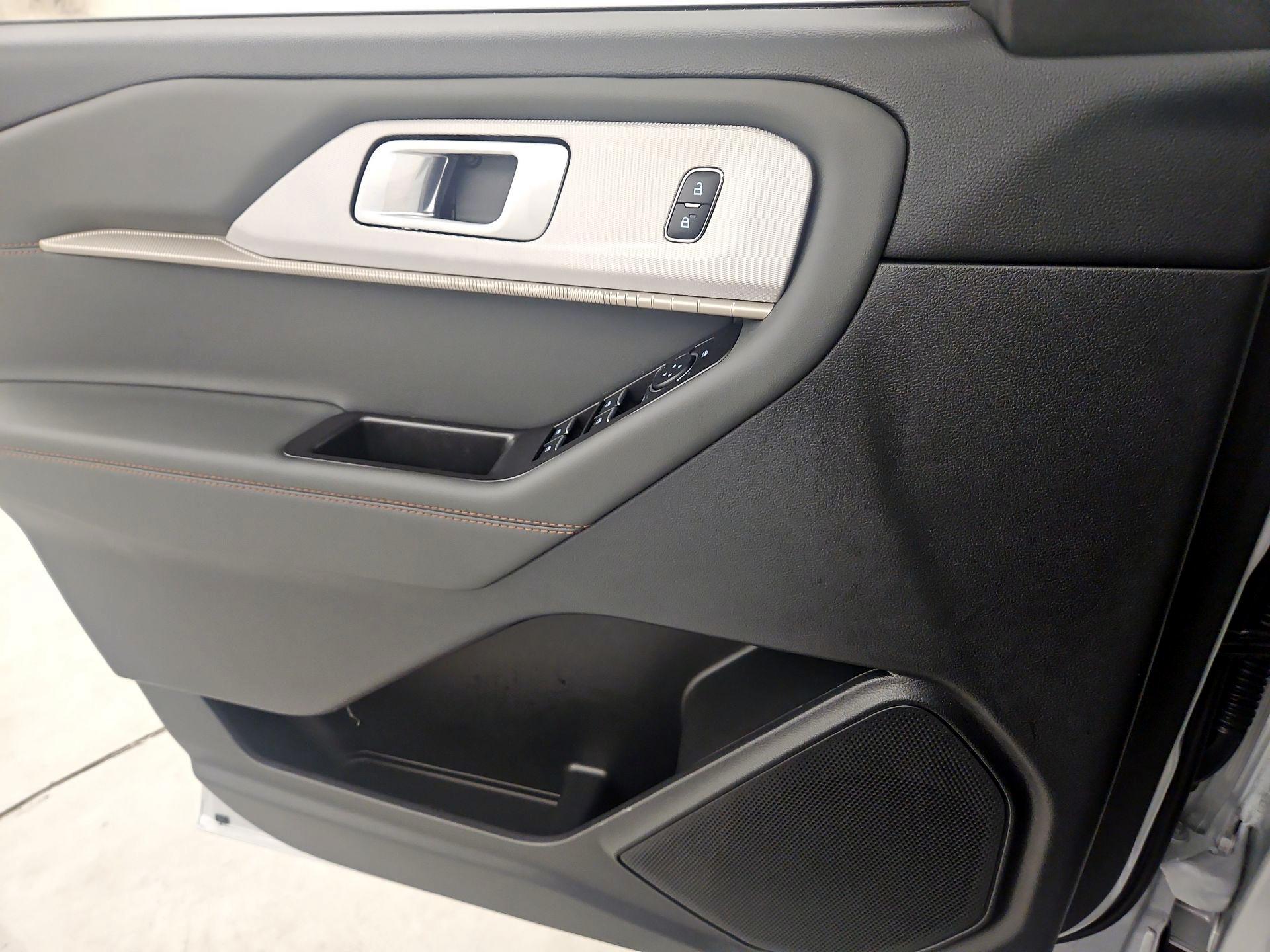 Thumbnail: 2025 Ford Explorer - 12