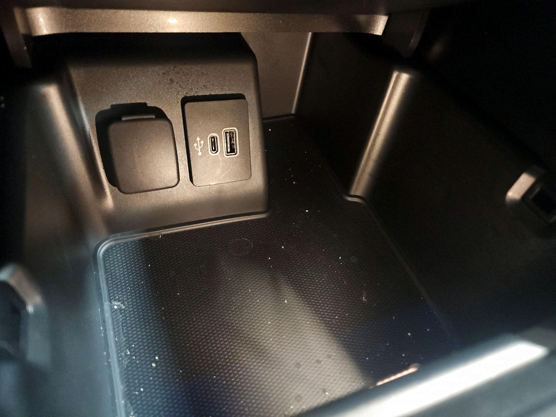 Thumbnail: 2025 Ford Explorer - 19