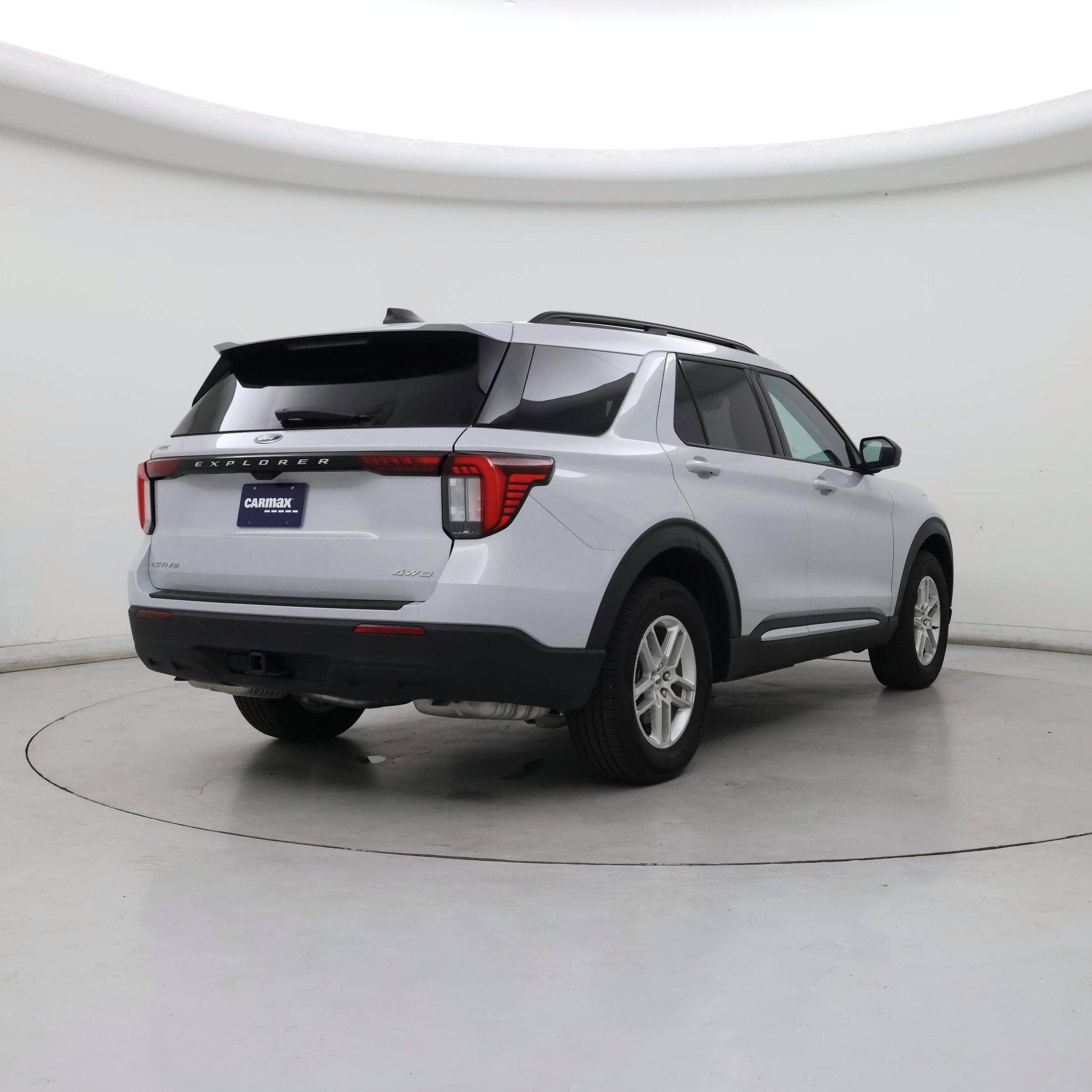 Thumbnail: 2025 Ford Explorer - 8