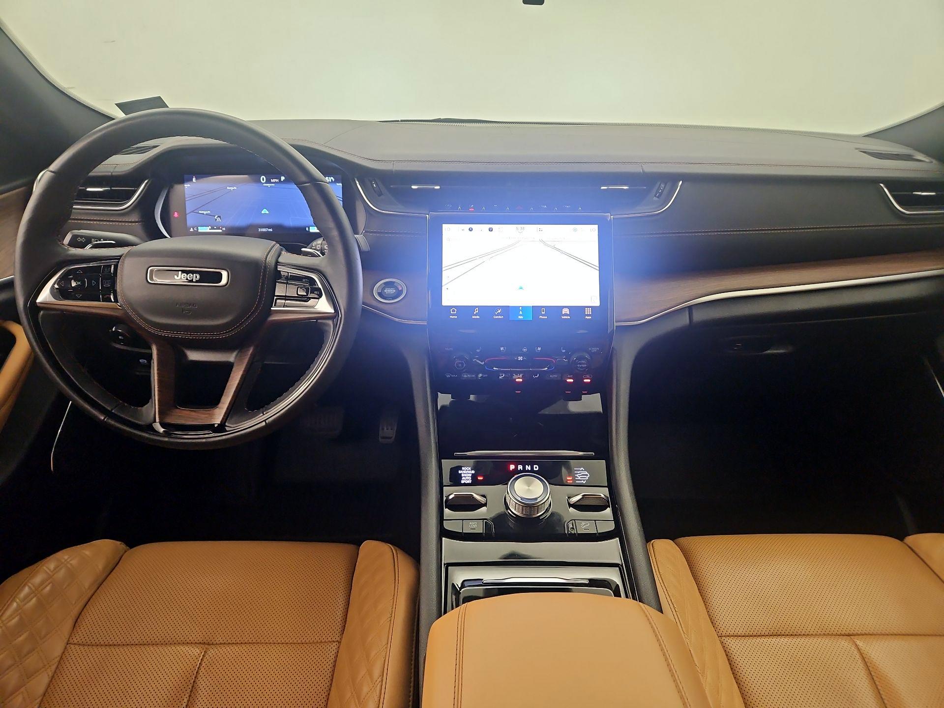 Thumbnail: 2022 Jeep Grand Cherokee - 9