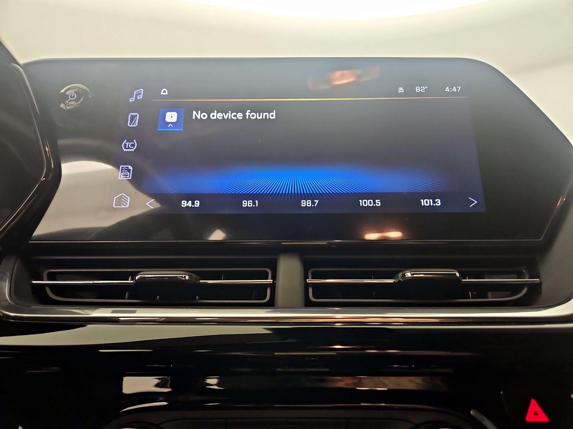 Thumbnail: 2025 Chevrolet Trax - 15