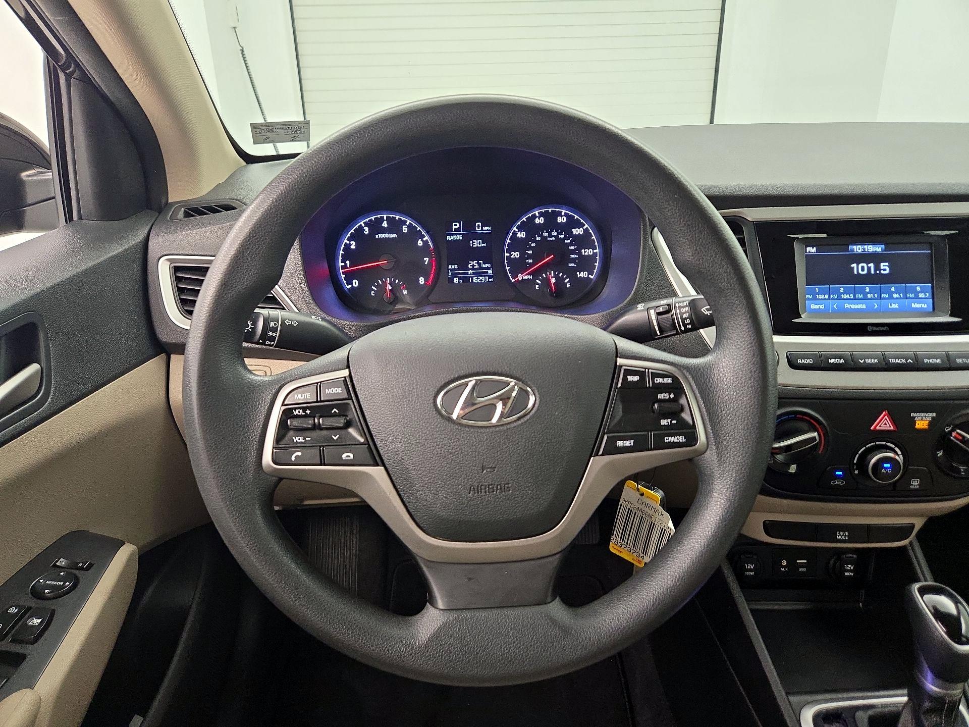 Thumbnail: 2022 Hyundai Accent - 10
