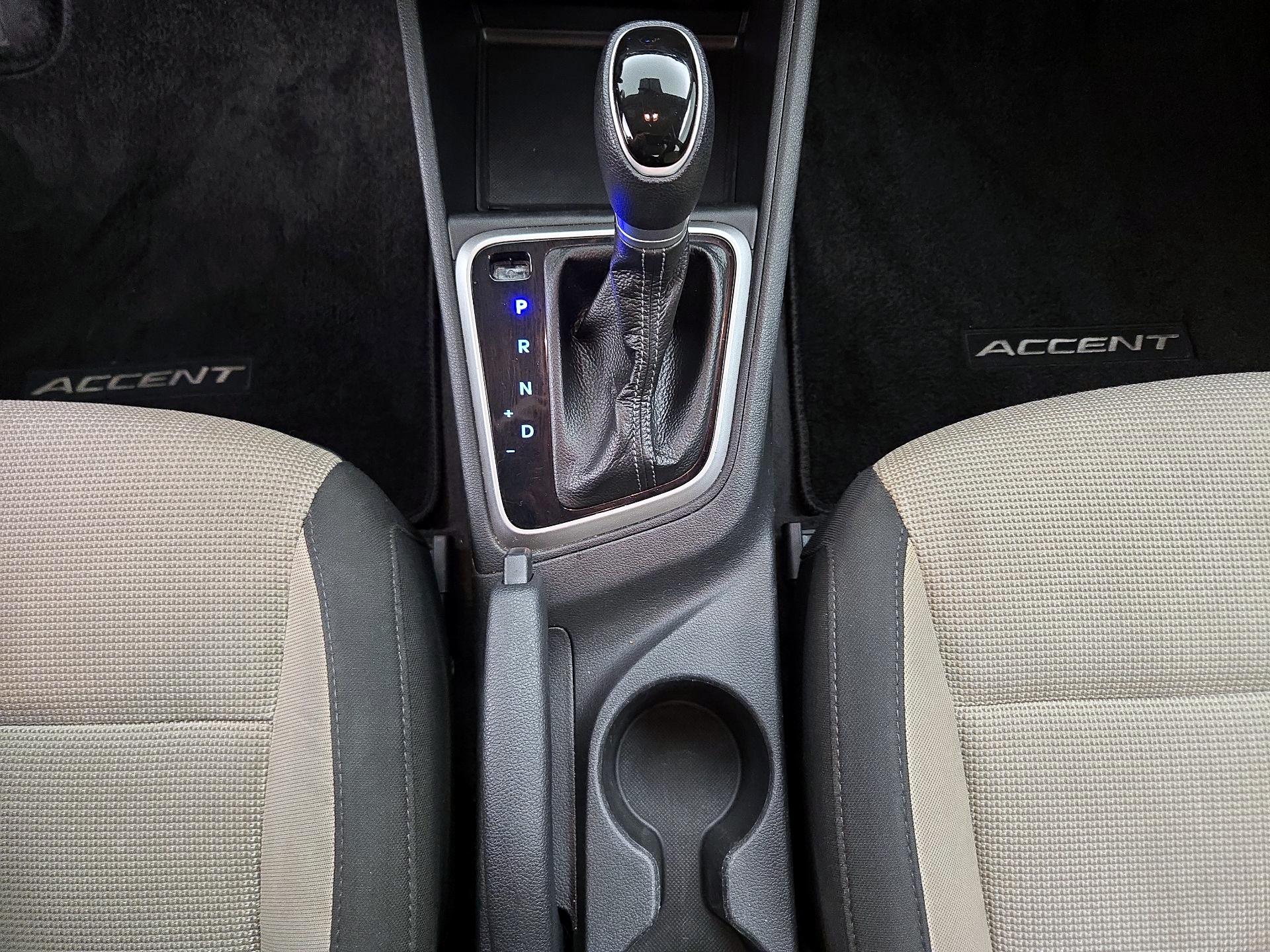 Thumbnail: 2022 Hyundai Accent - 17