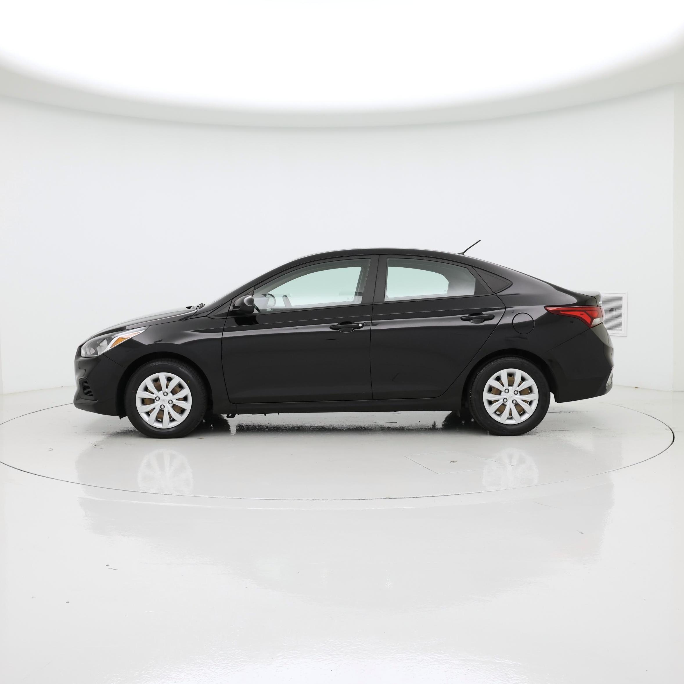 Thumbnail: 2022 Hyundai Accent - 3