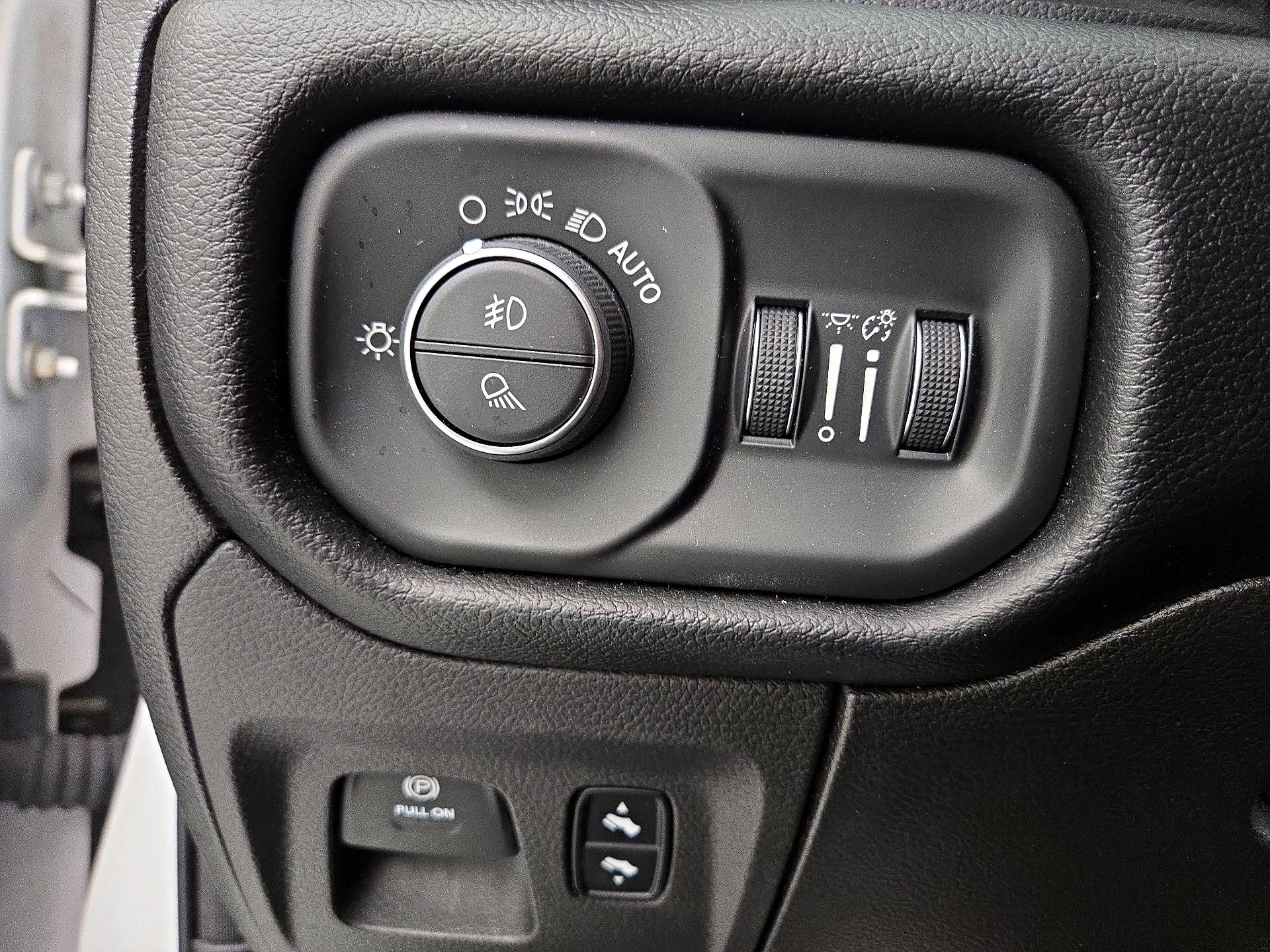 Thumbnail: 2019 RAM 1500 - 13