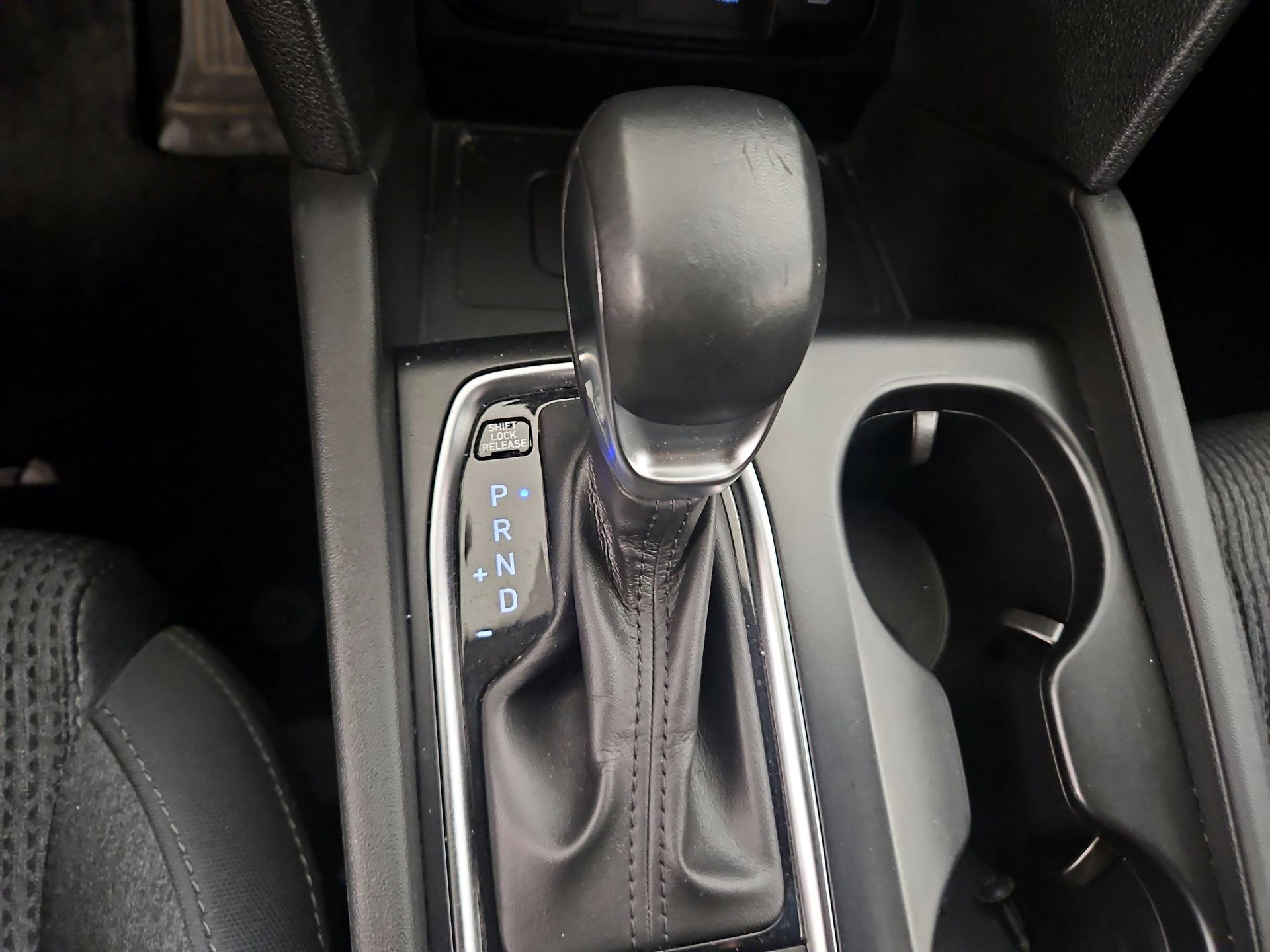 Thumbnail: 2020 Hyundai Santa Fe - 17