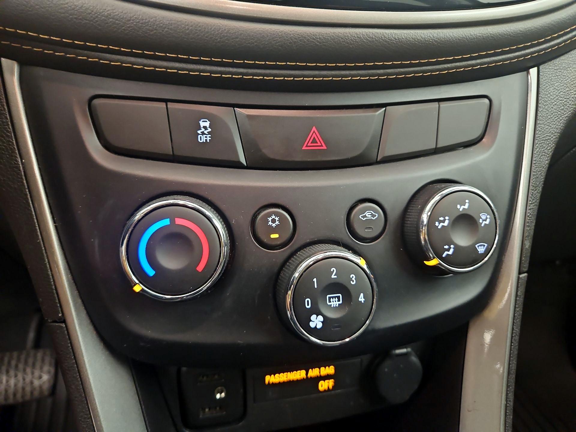 Thumbnail: 2019 Chevrolet Trax - 16