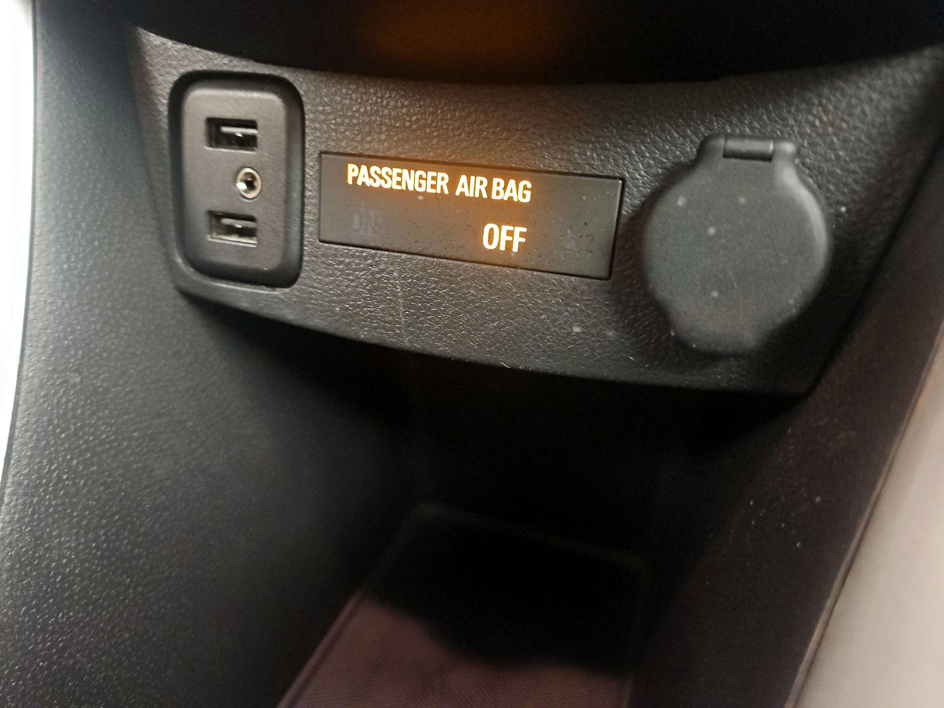 Thumbnail: 2019 Chevrolet Trax - 18