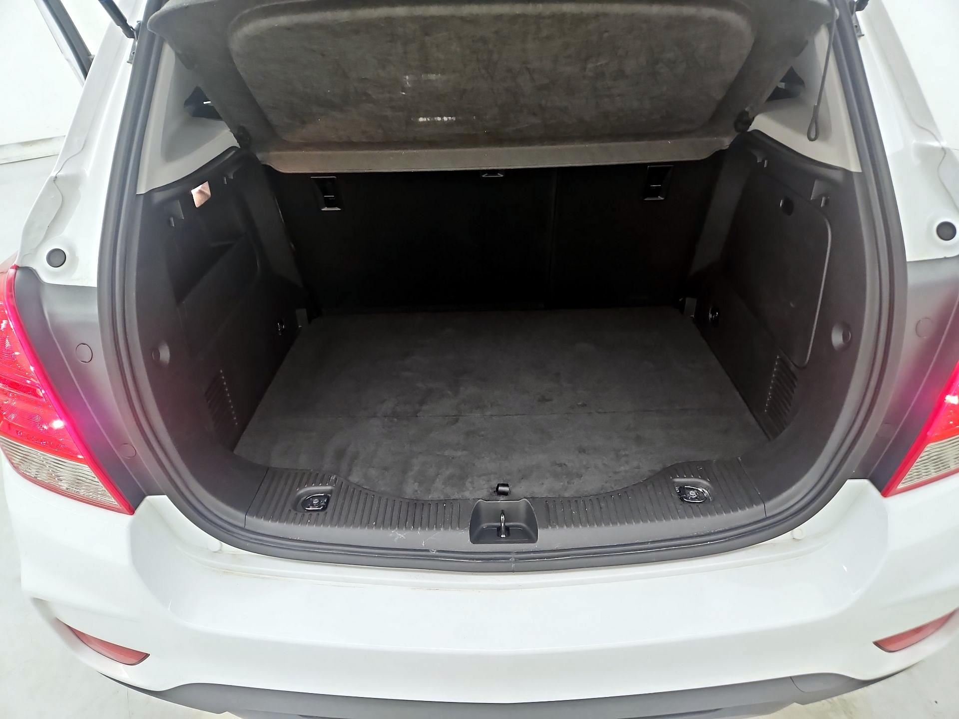 Thumbnail: 2019 Chevrolet Trax - 20