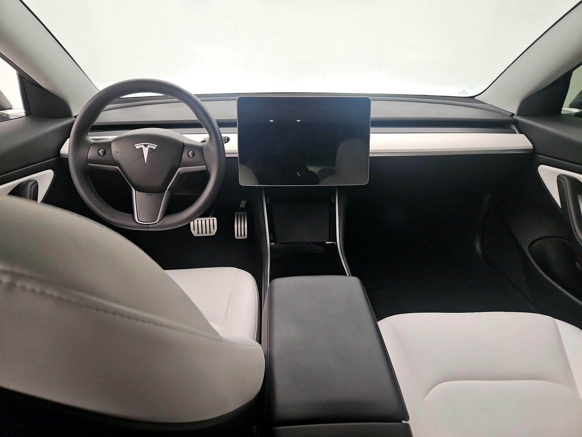Thumbnail: 2020 Tesla Model 3 - 9
