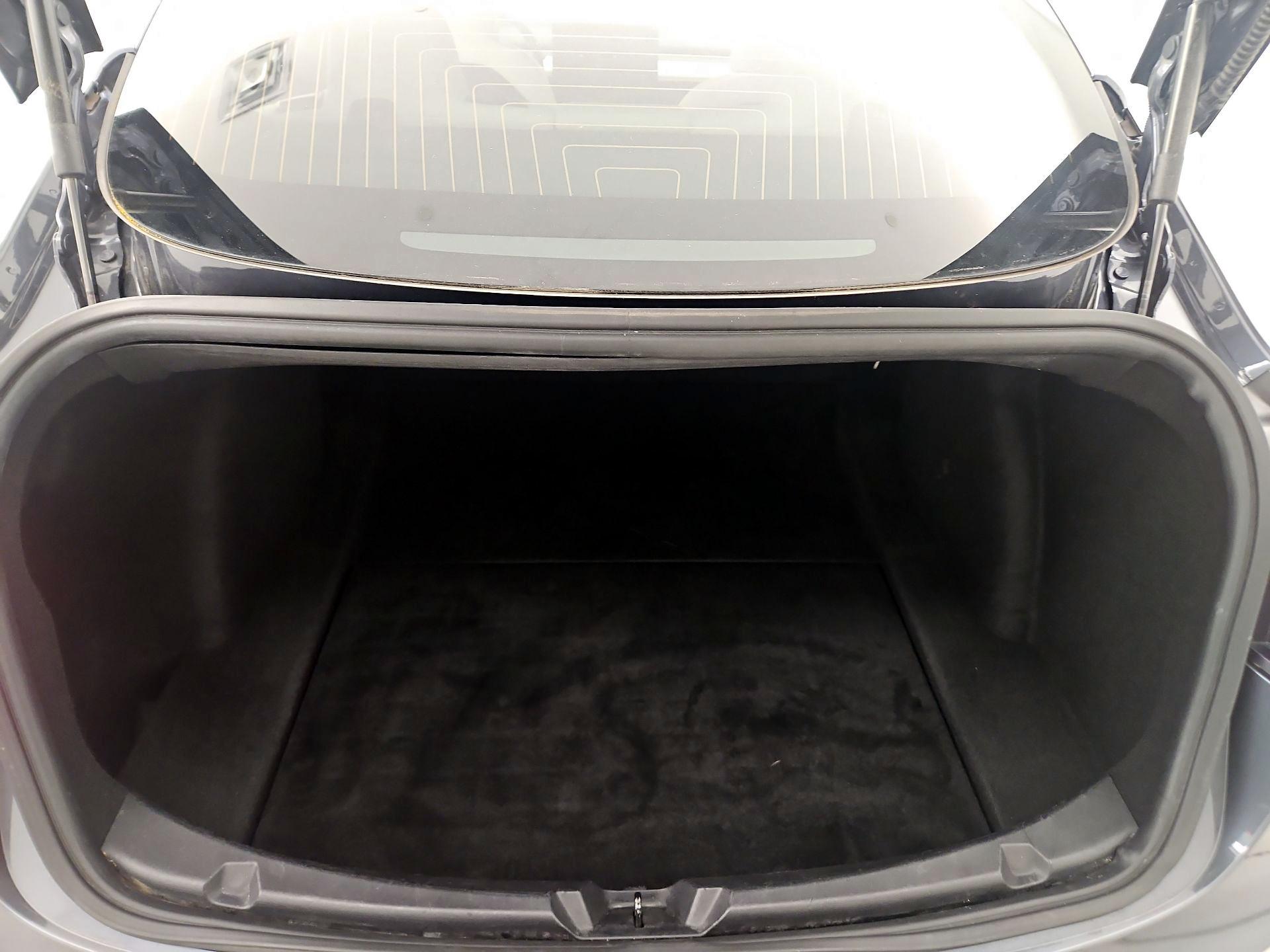 Thumbnail: 2020 Tesla Model 3 - 19