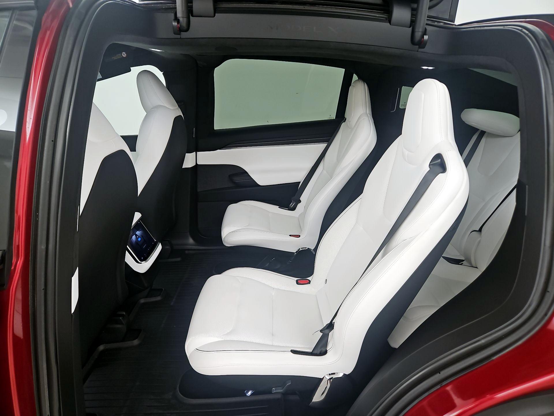 Thumbnail: 2023 Tesla Model X - 18