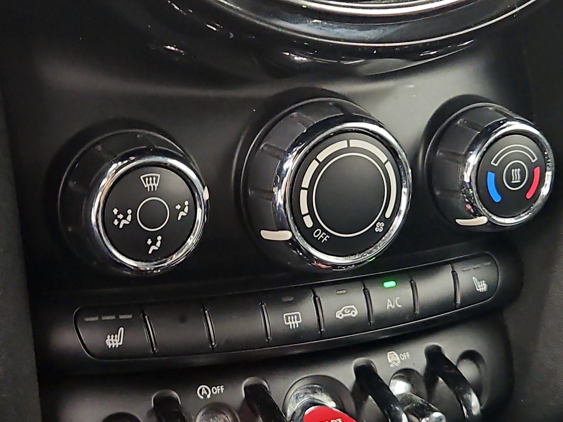 Thumbnail: 2019 MINI Cooper - 17