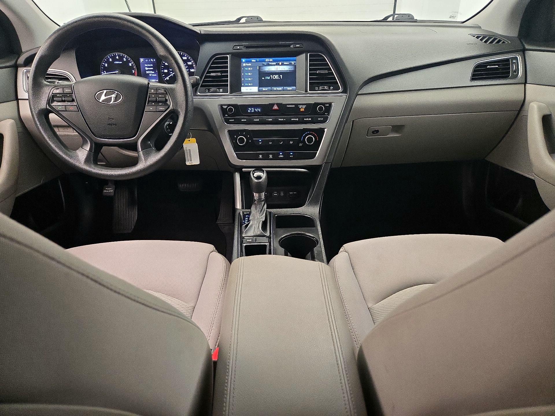 Thumbnail: 2016 Hyundai Sonata - 9