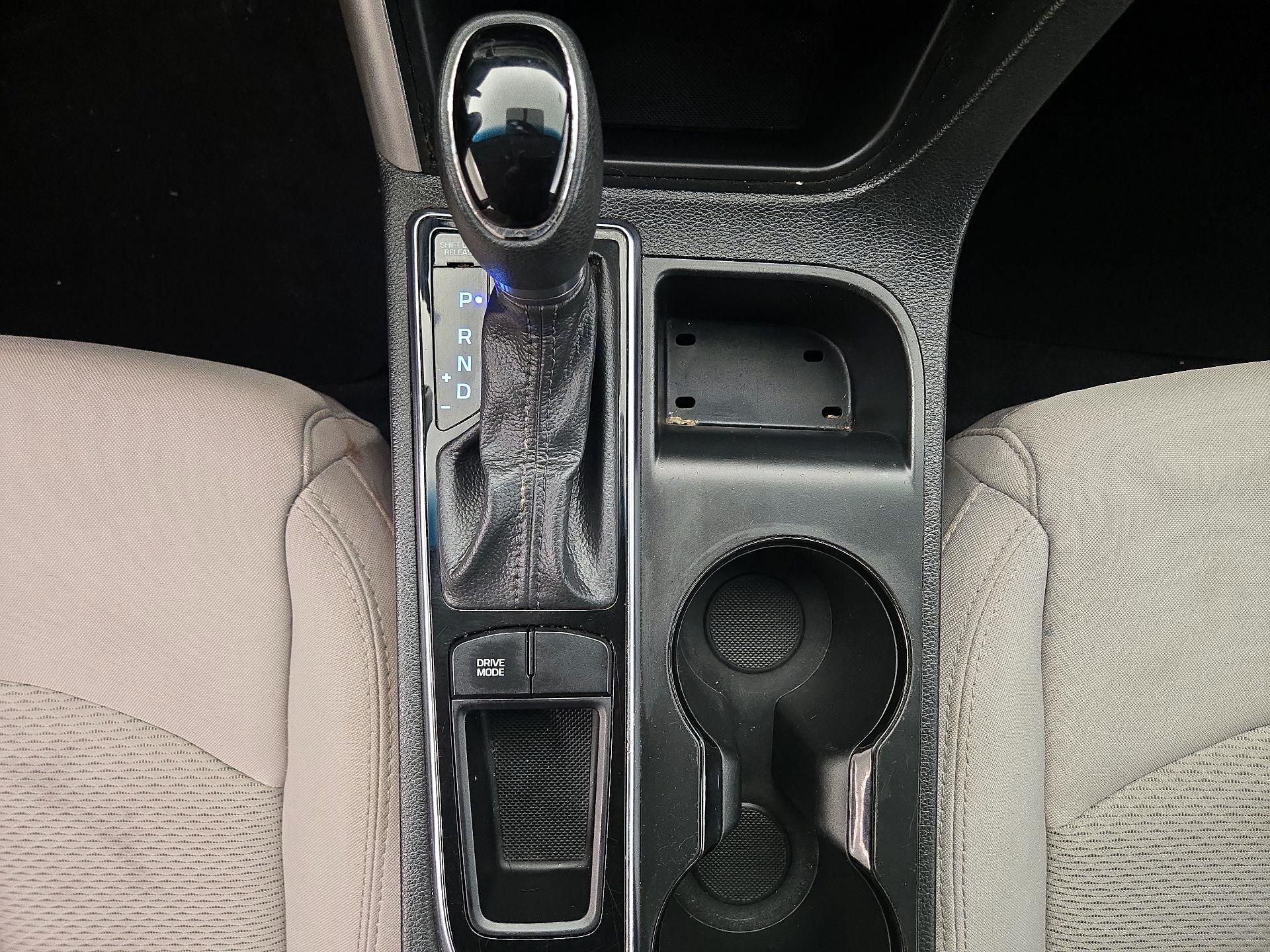 Thumbnail: 2016 Hyundai Sonata - 17