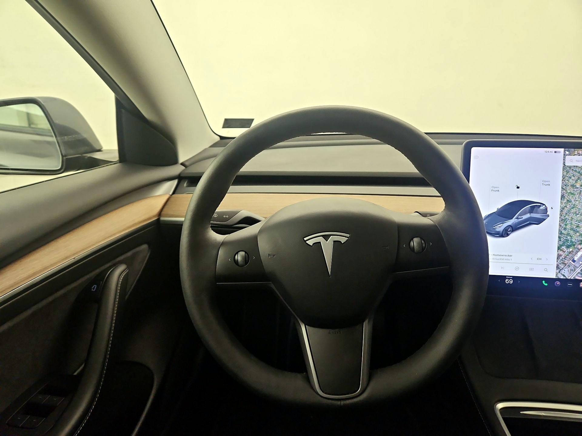 Thumbnail: 2021 Tesla Model 3 - 10
