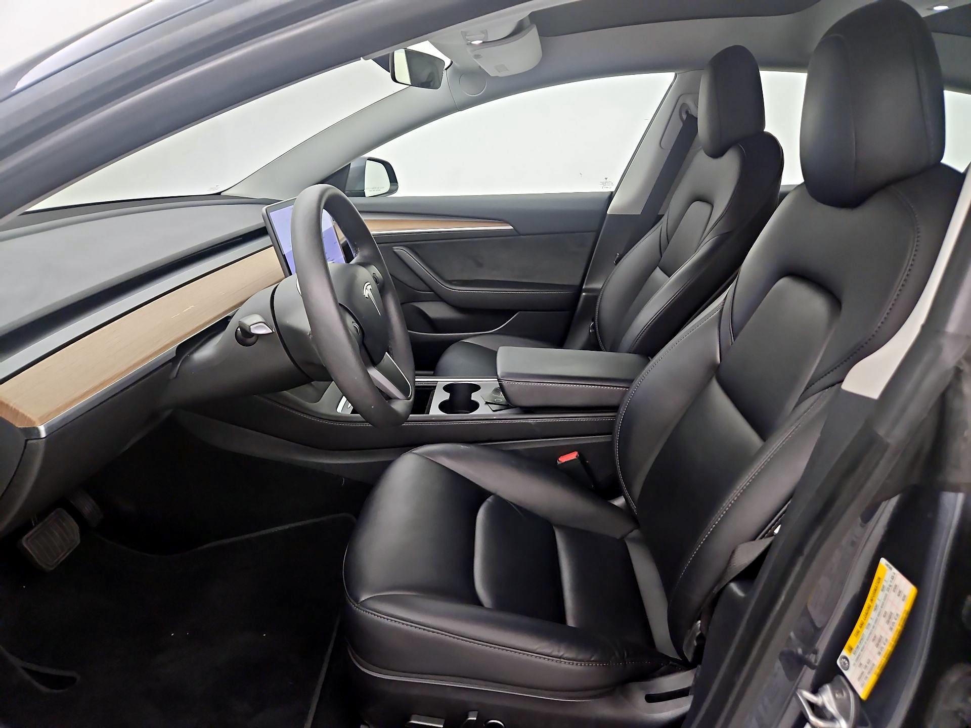 Thumbnail: 2021 Tesla Model 3 - 11