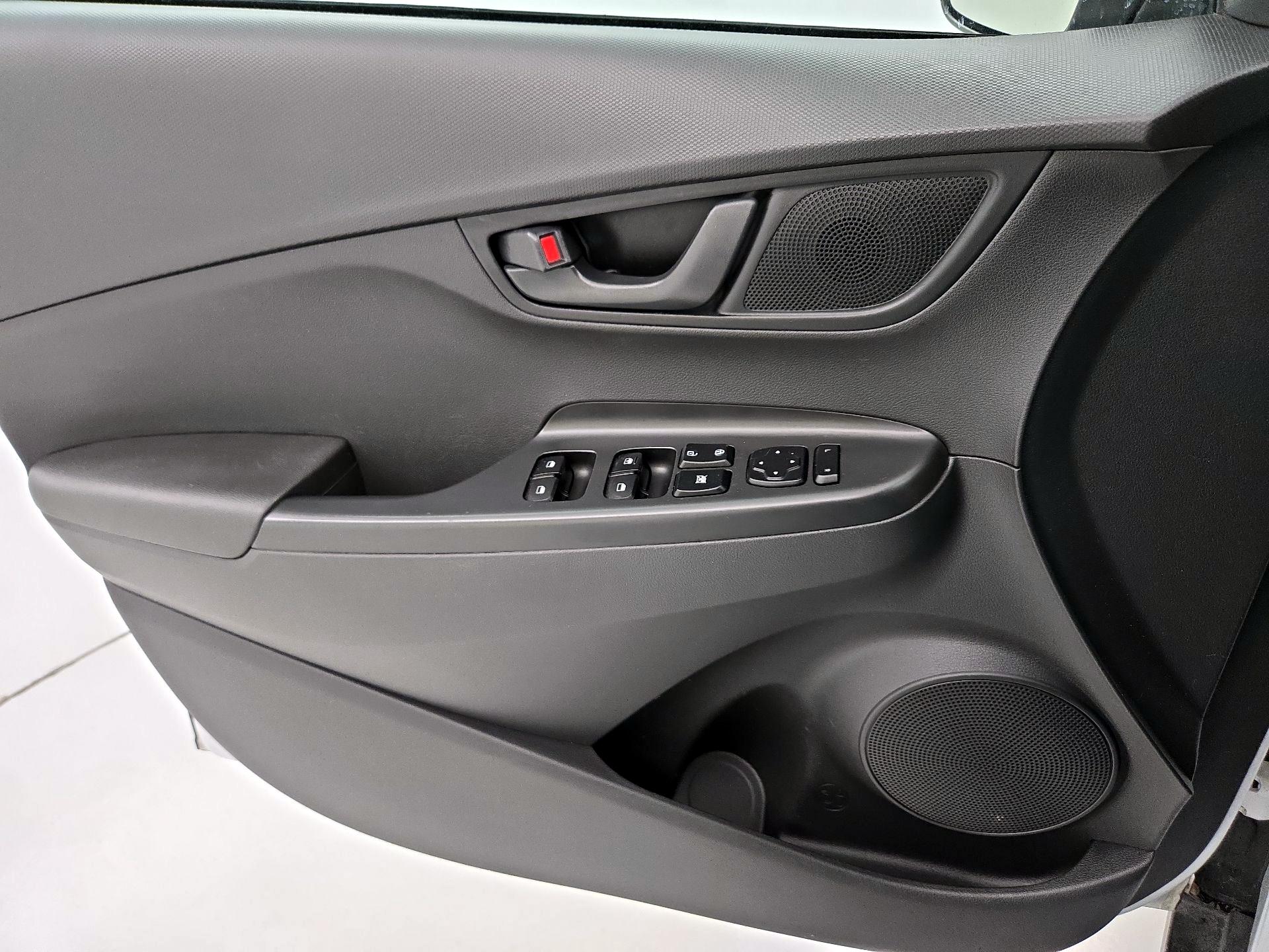 Thumbnail: 2020 Hyundai Kona - 12