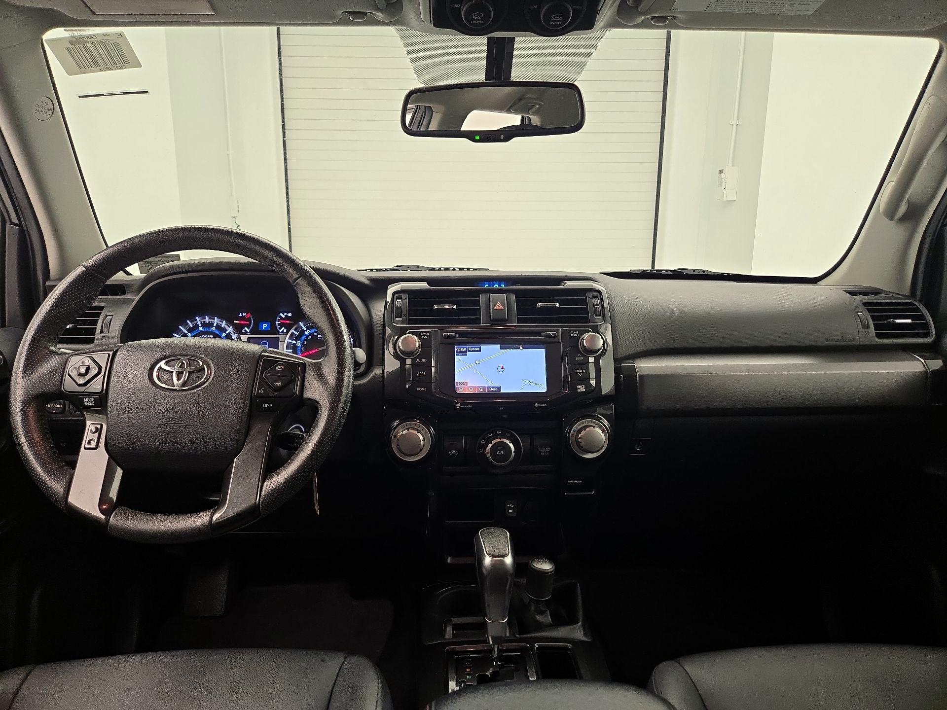 Thumbnail: 2015 Toyota 4Runner - 9