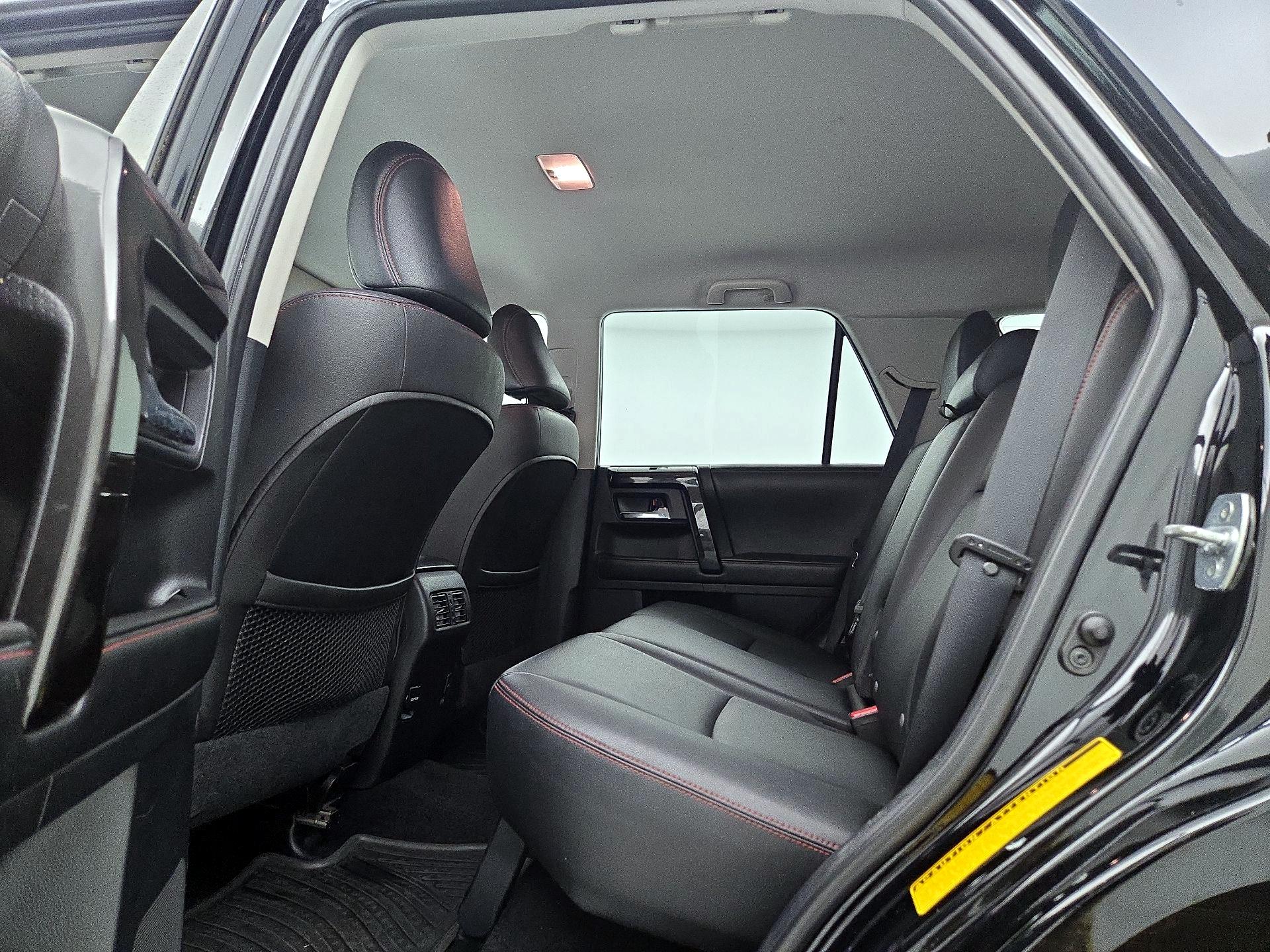 Thumbnail: 2015 Toyota 4Runner - 20