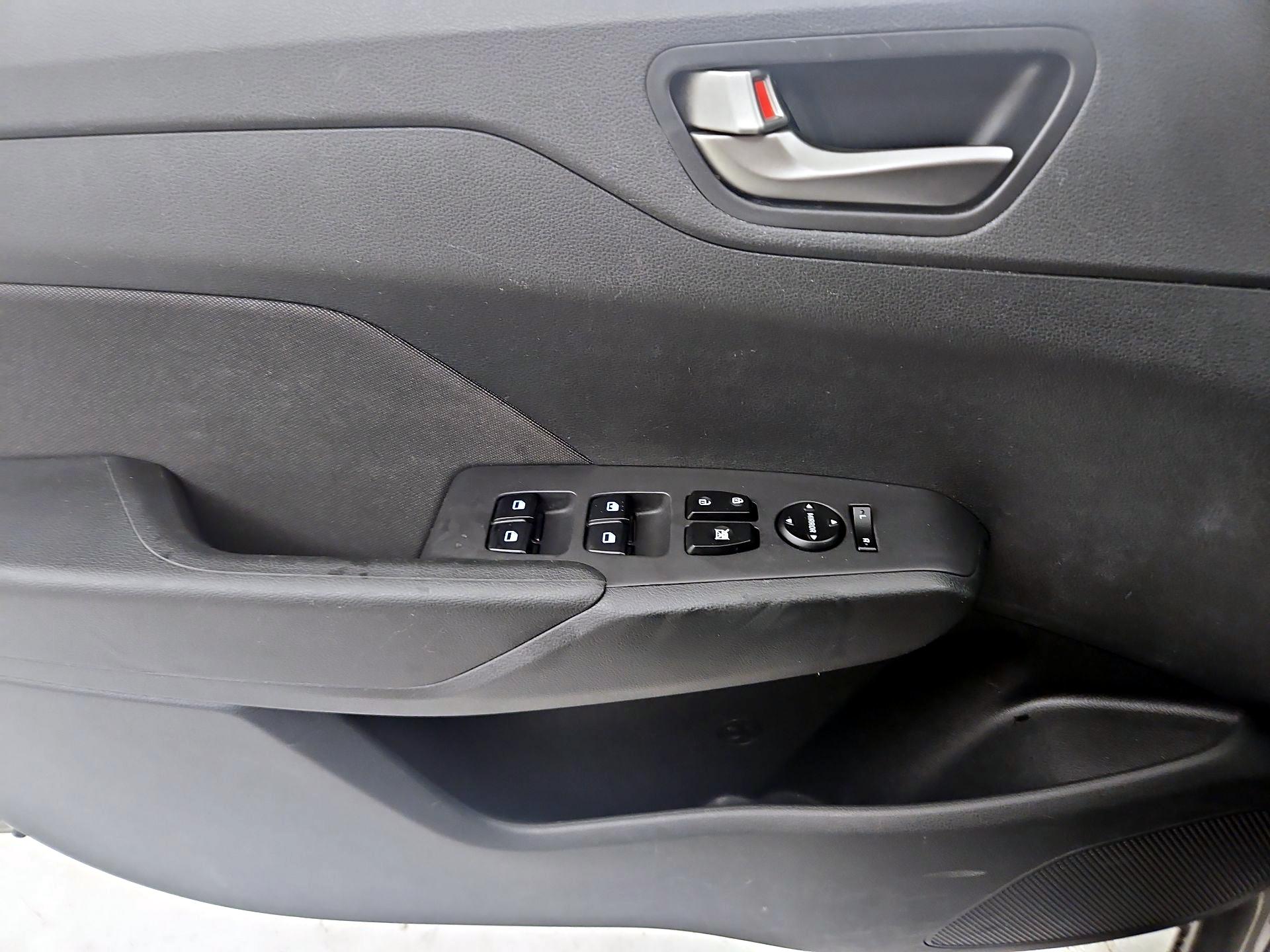 Thumbnail: 2021 Hyundai Accent - 12