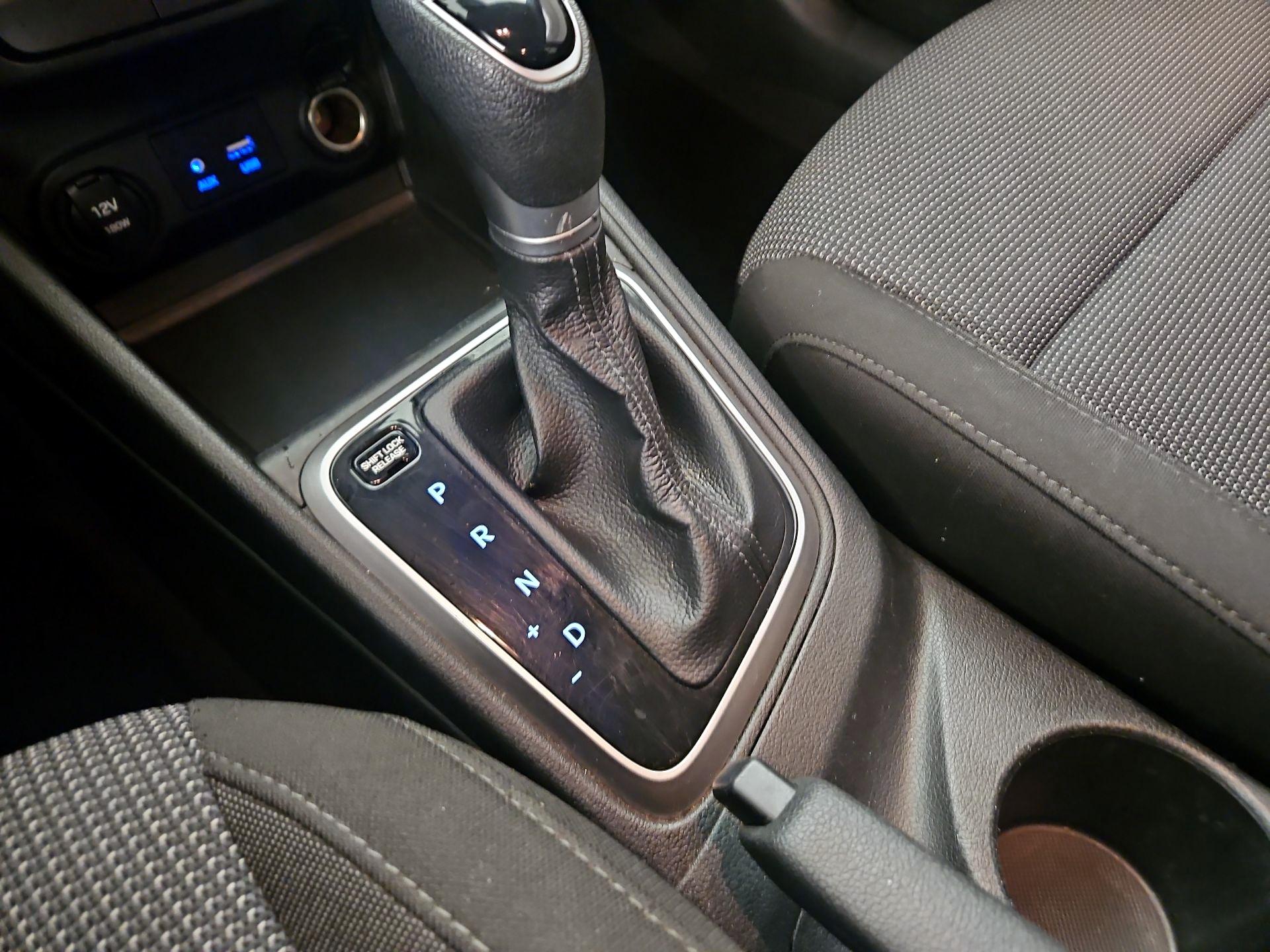 Thumbnail: 2021 Hyundai Accent - 17