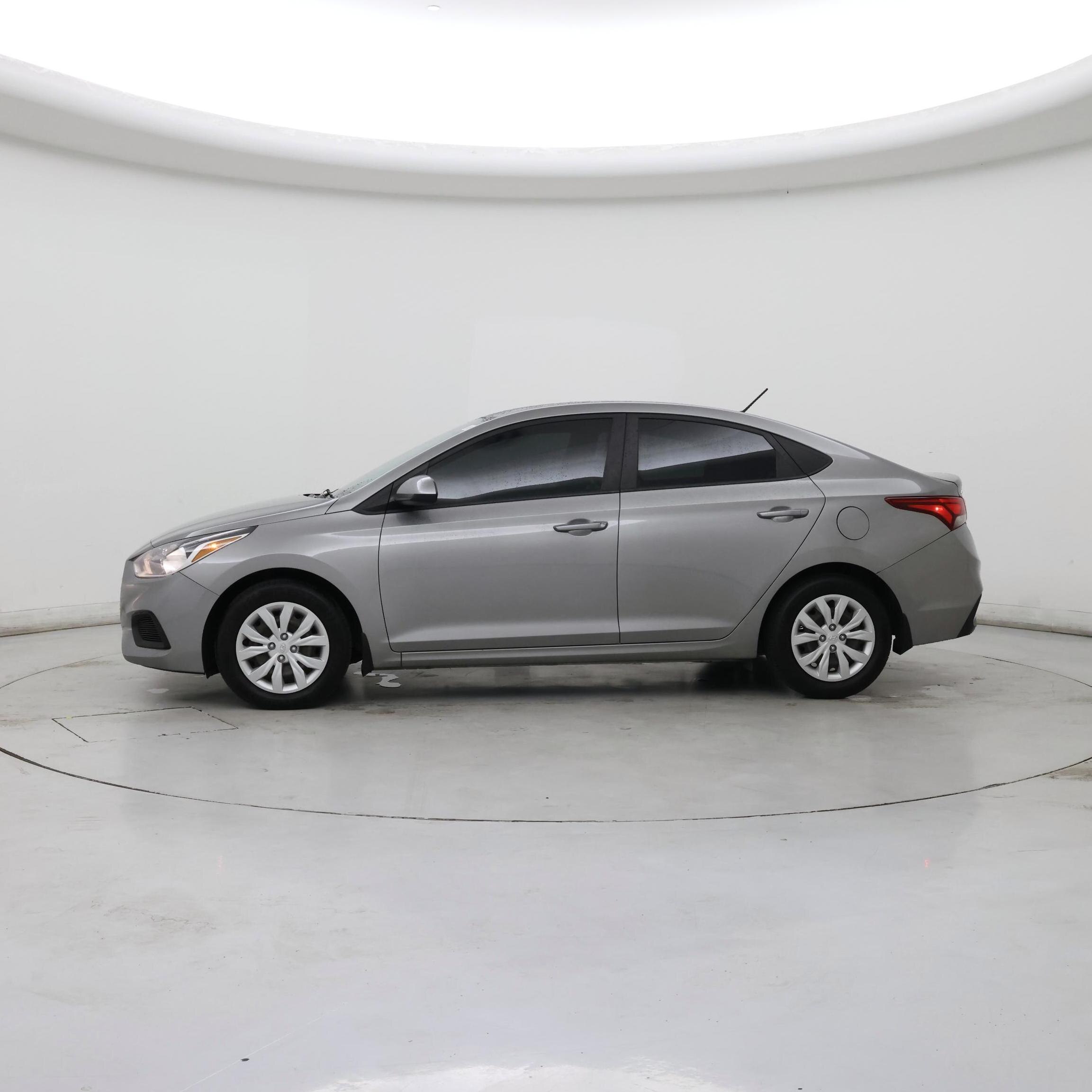 Thumbnail: 2021 Hyundai Accent - 3