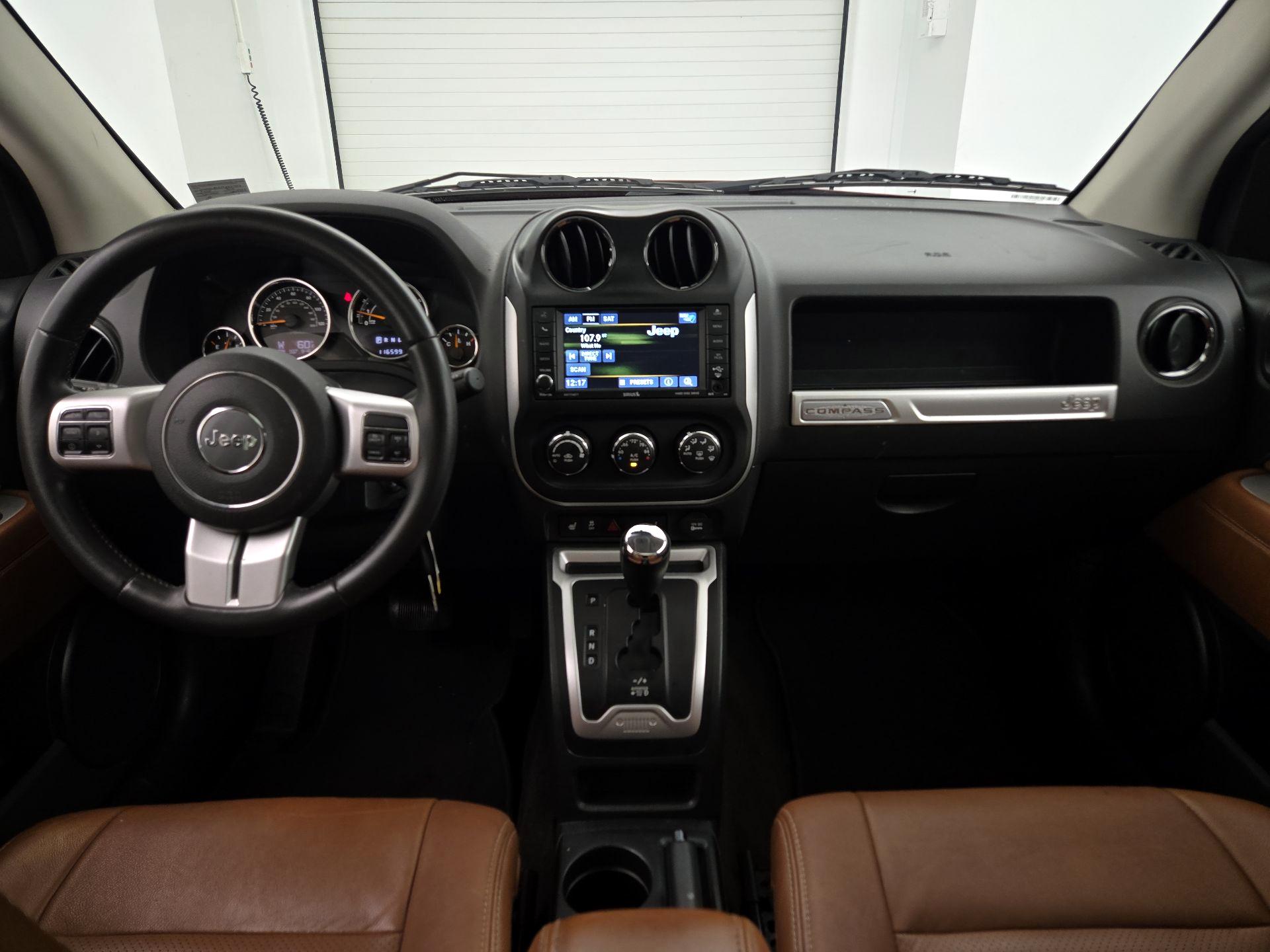 Thumbnail: 2015 Jeep Compass - 9
