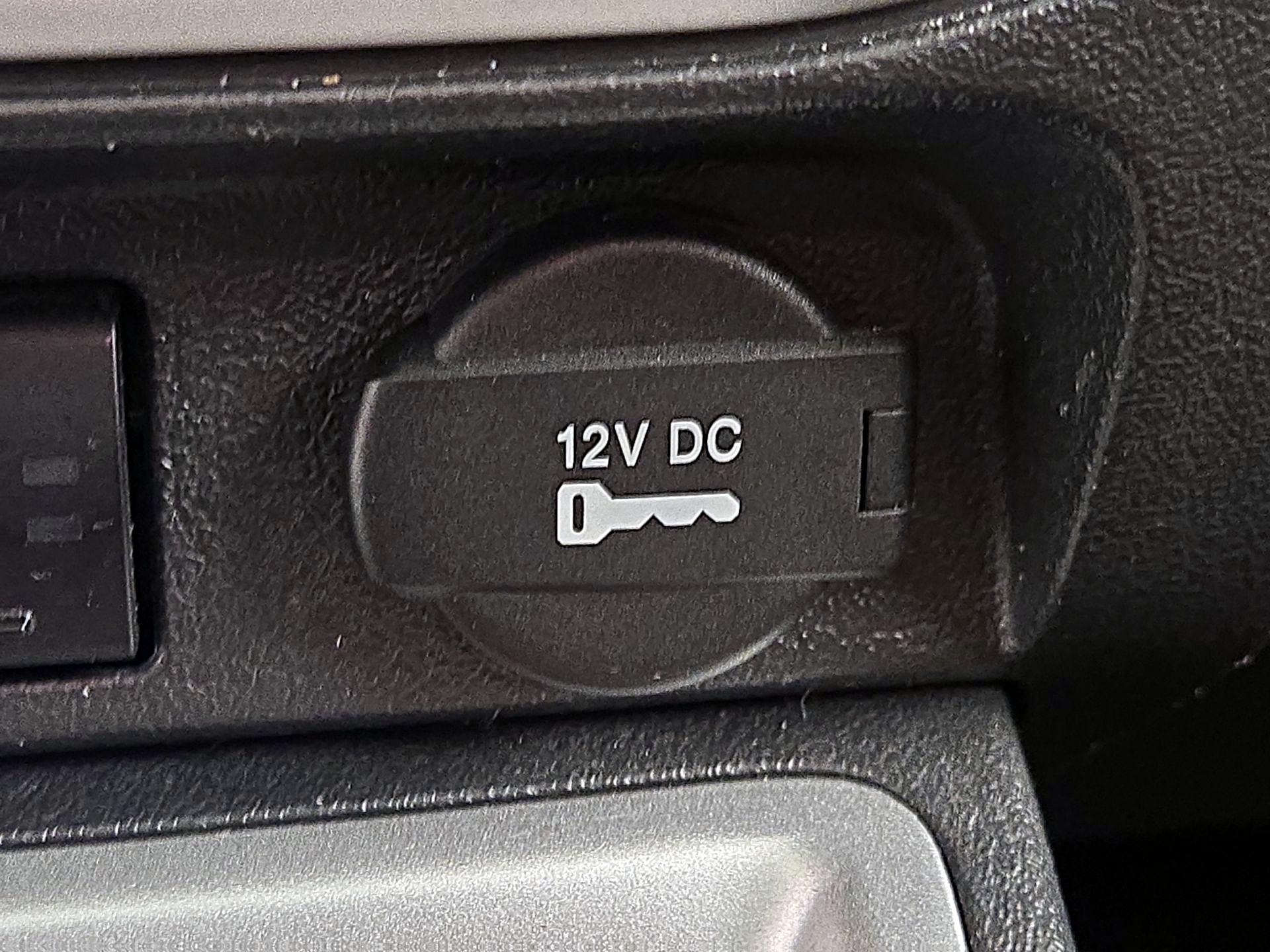 Thumbnail: 2015 Jeep Compass - 17
