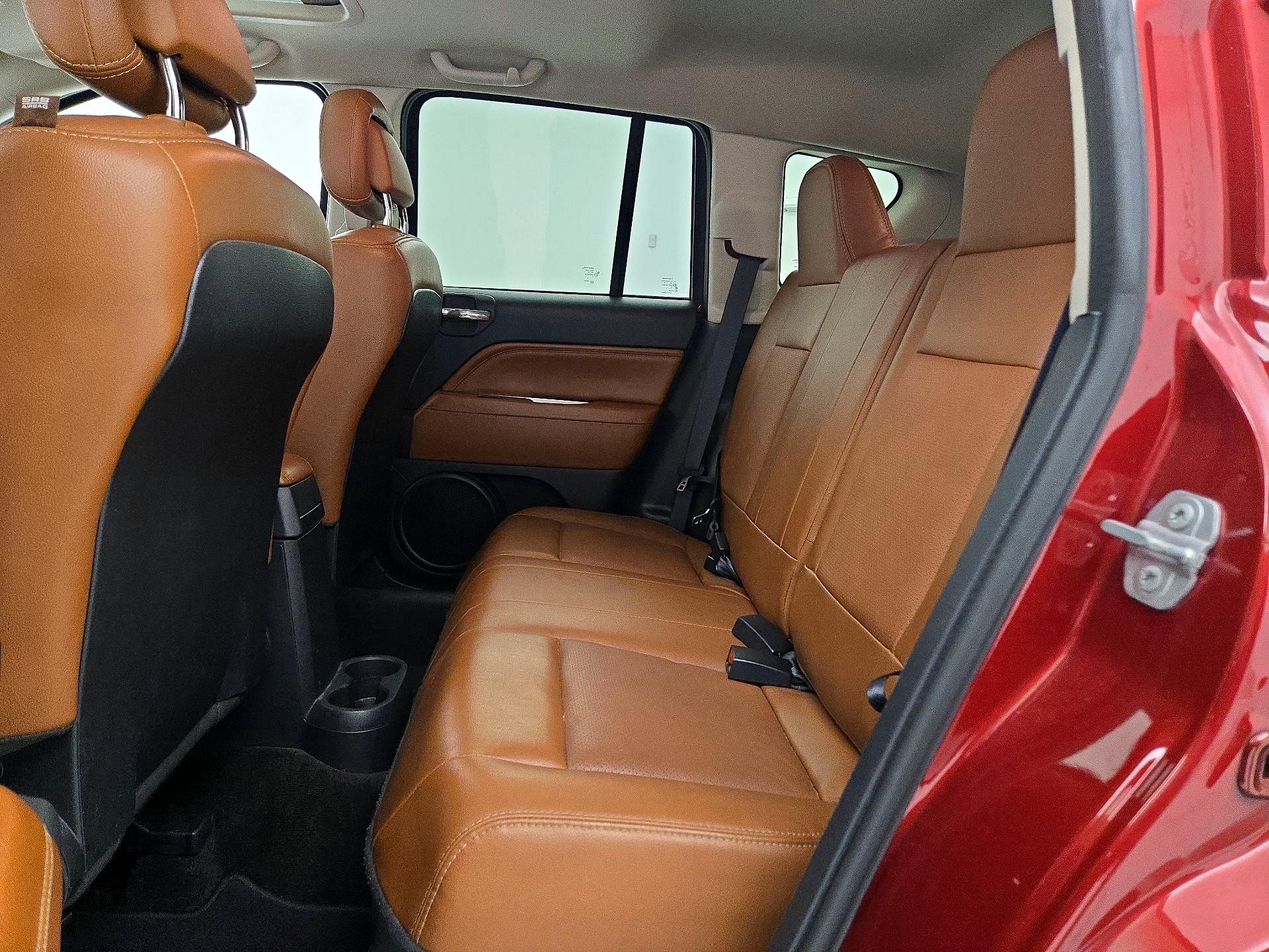 Thumbnail: 2015 Jeep Compass - 19