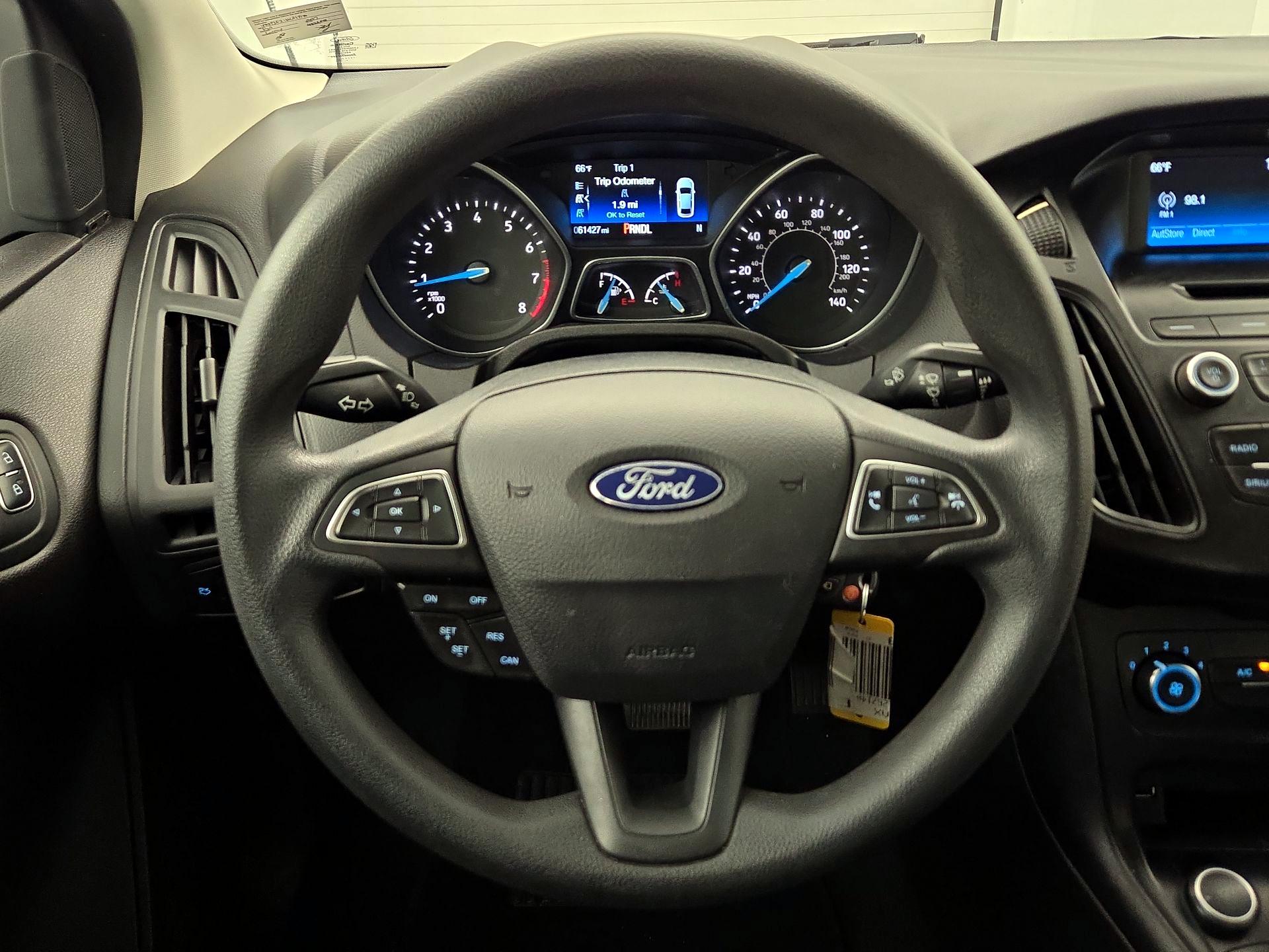 Thumbnail: 2017 Ford Focus - 10