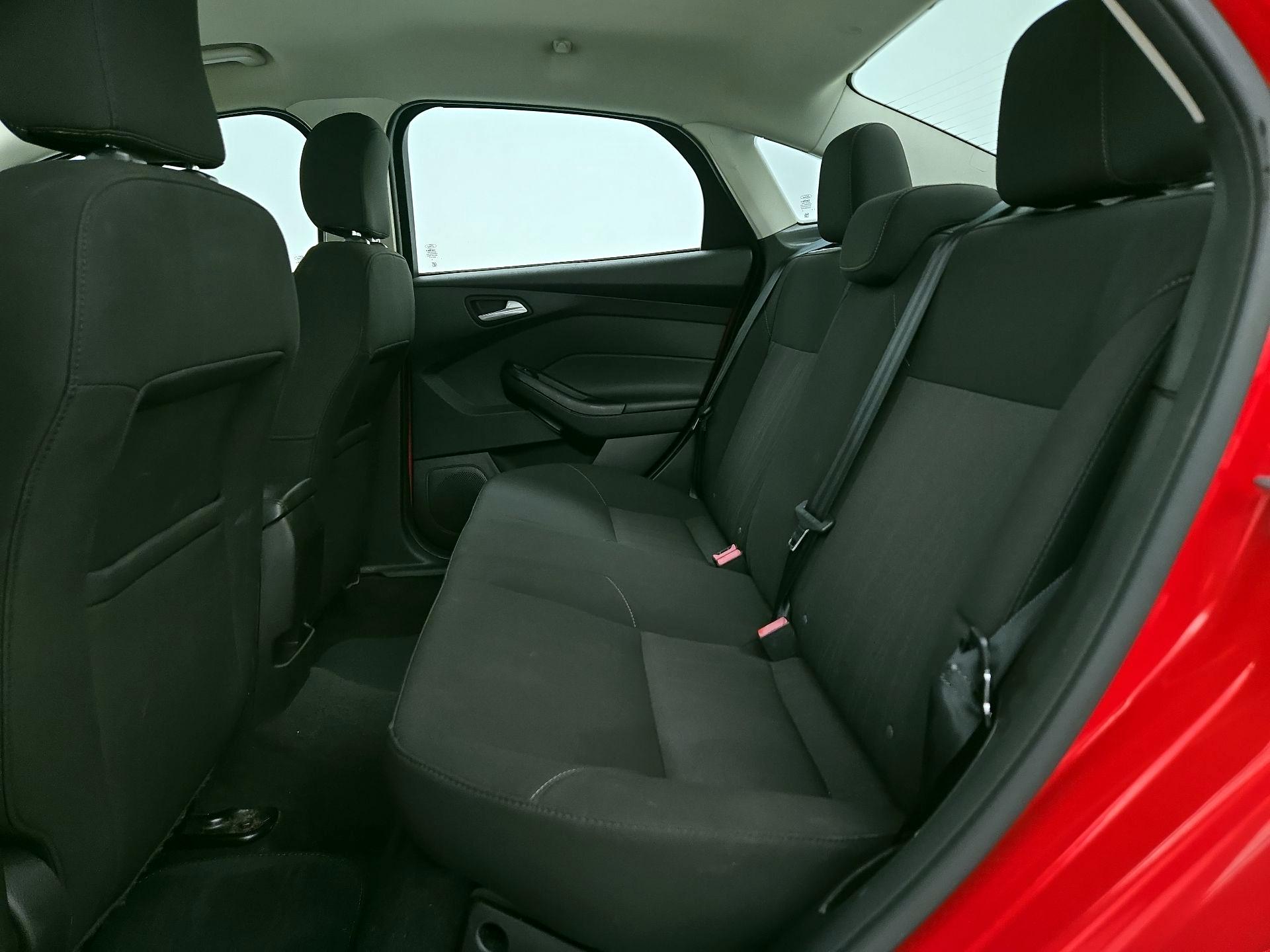 Thumbnail: 2017 Ford Focus - 19