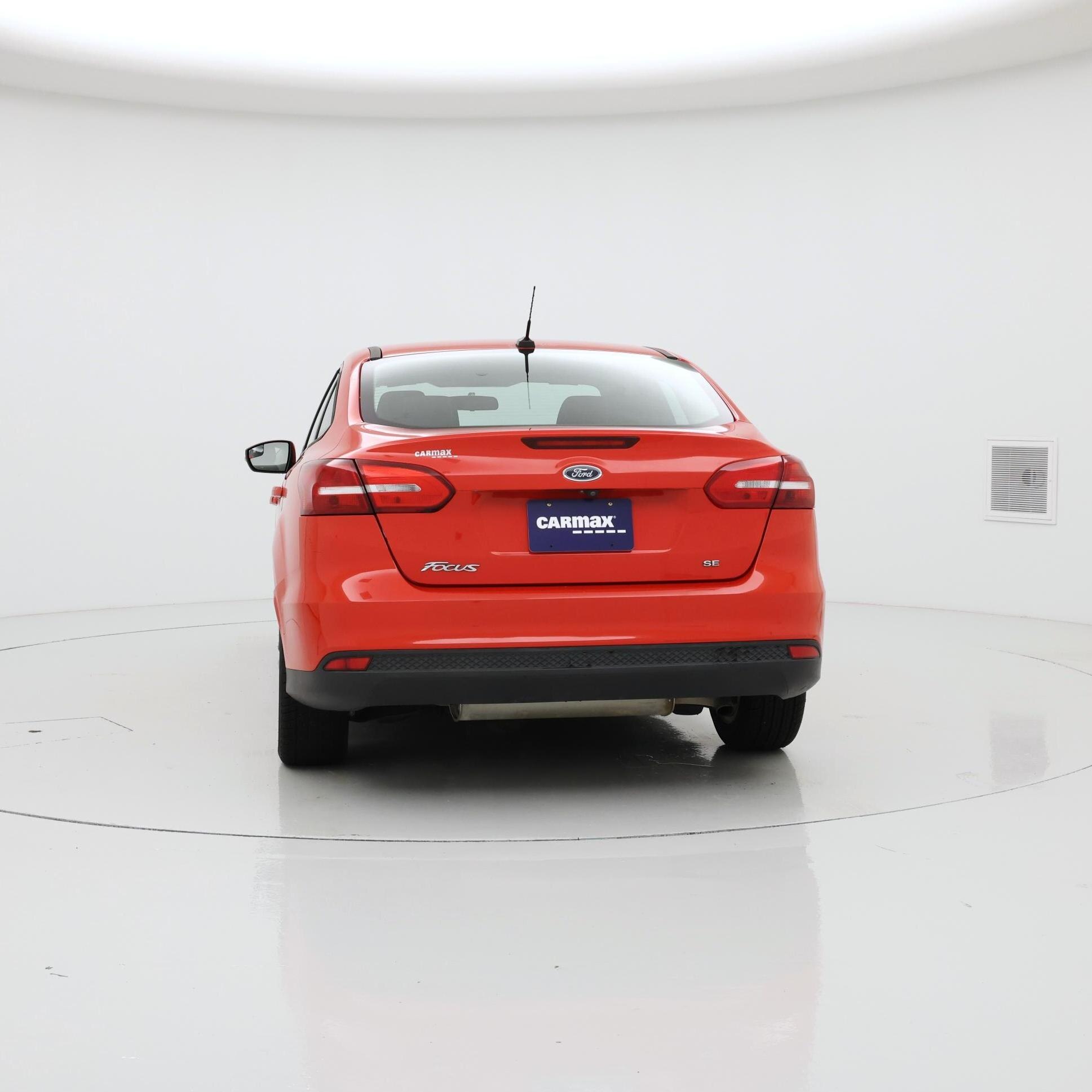 Thumbnail: 2017 Ford Focus - 6