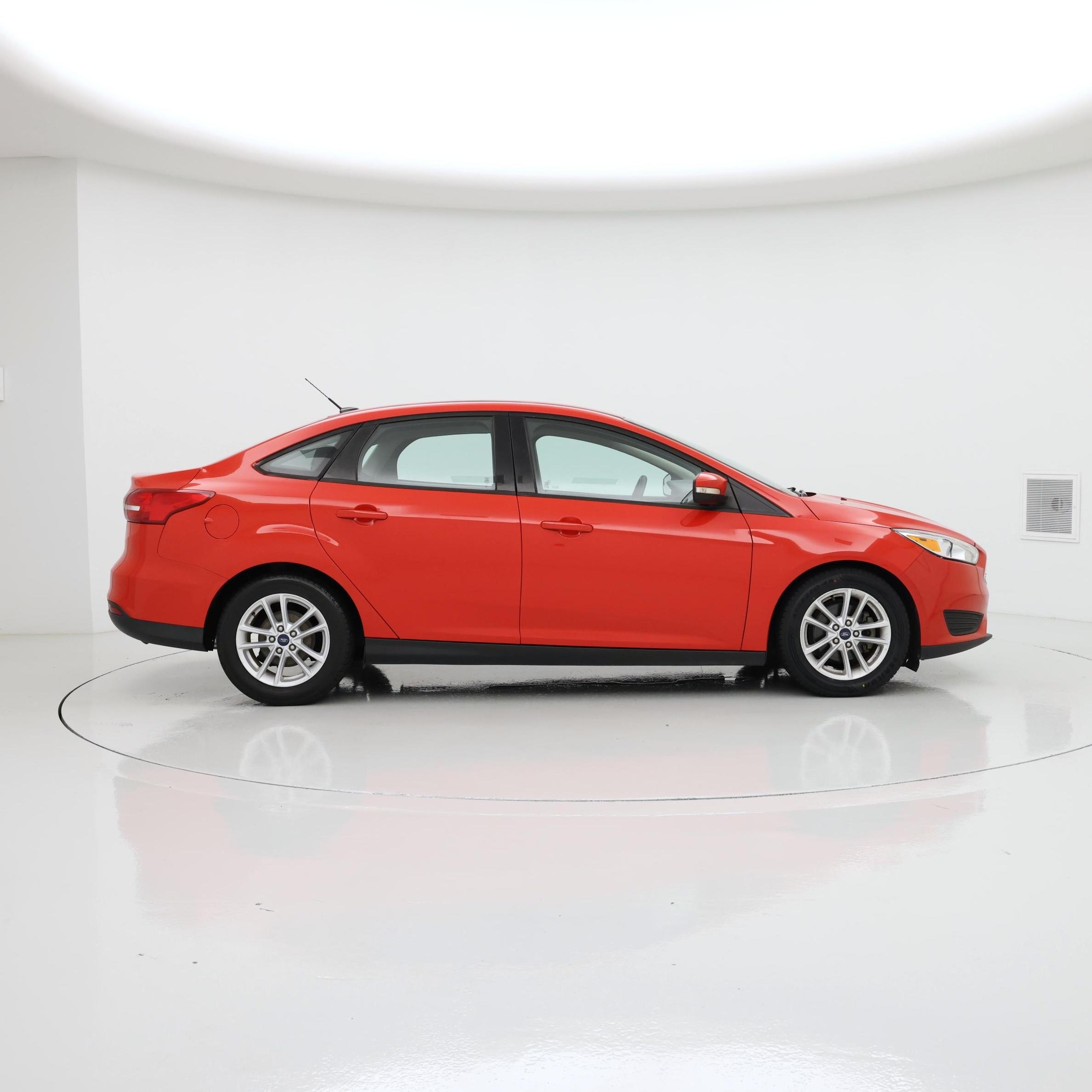 Thumbnail: 2017 Ford Focus - 7