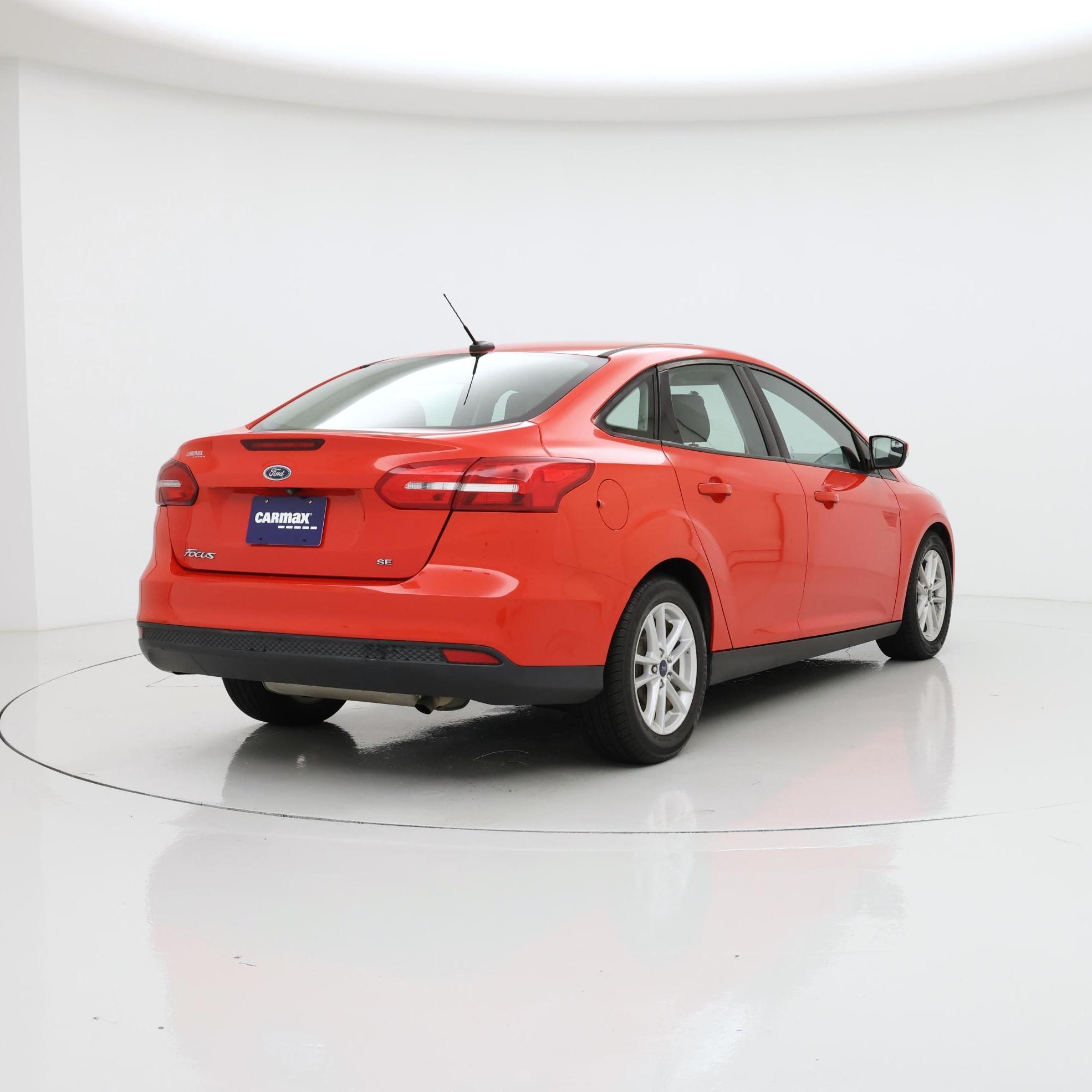 Thumbnail: 2017 Ford Focus - 8