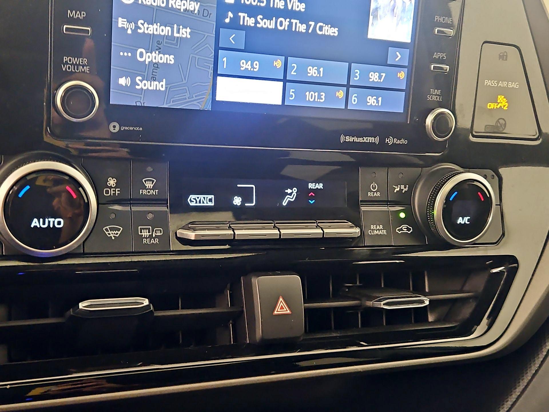 Thumbnail: 2021 Toyota Highlander - 17