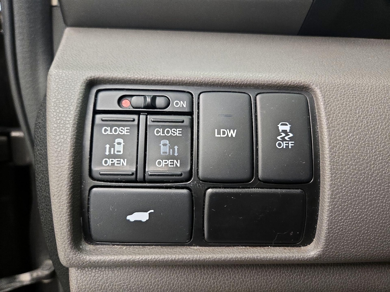 2014 Honda Odyssey EX-L - Photo 14