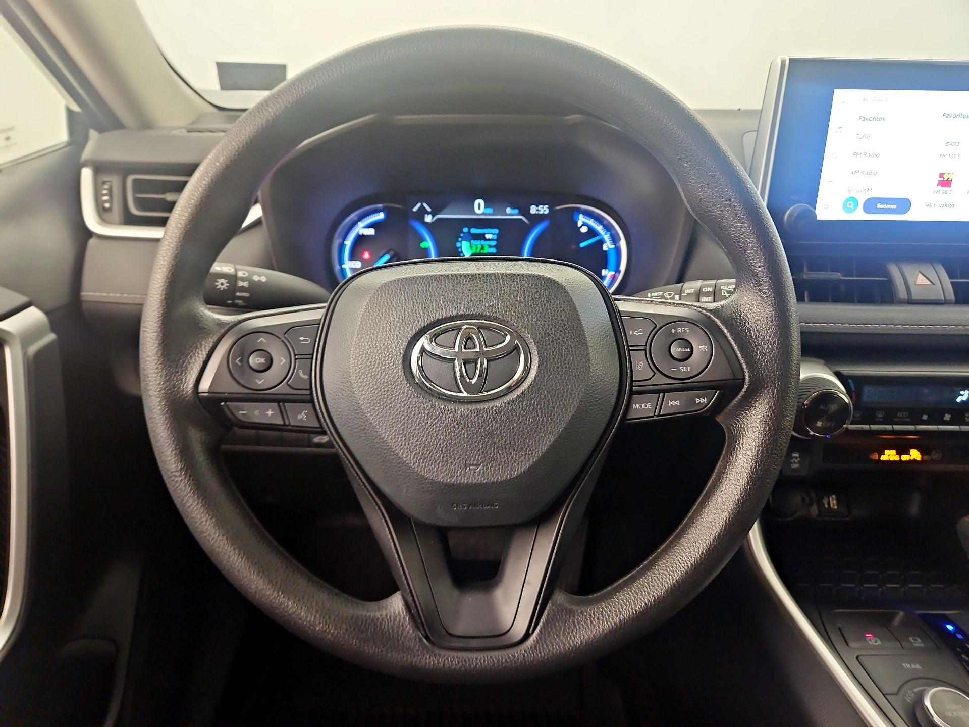 Thumbnail: 2025 Toyota RAV4 - 10