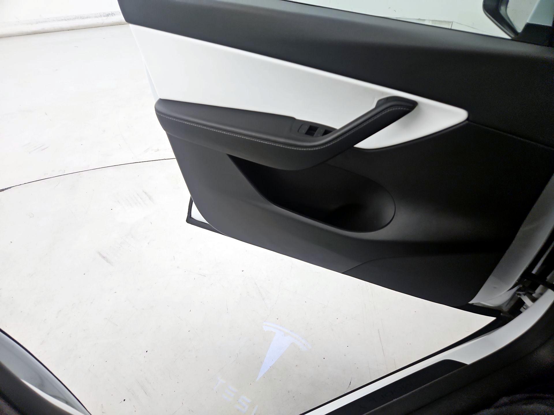 Thumbnail: 2021 Tesla Model Y - 12