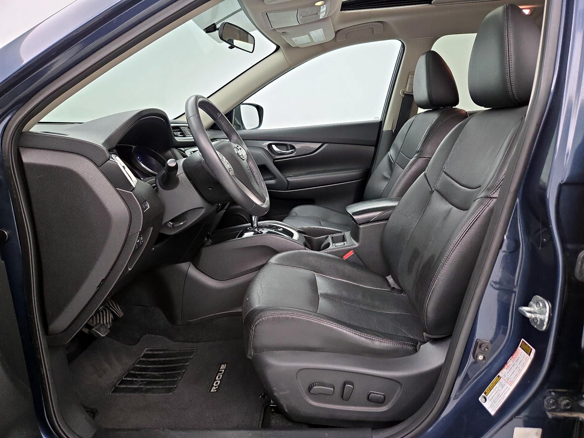 Thumbnail: 2015 Nissan Rogue - 11