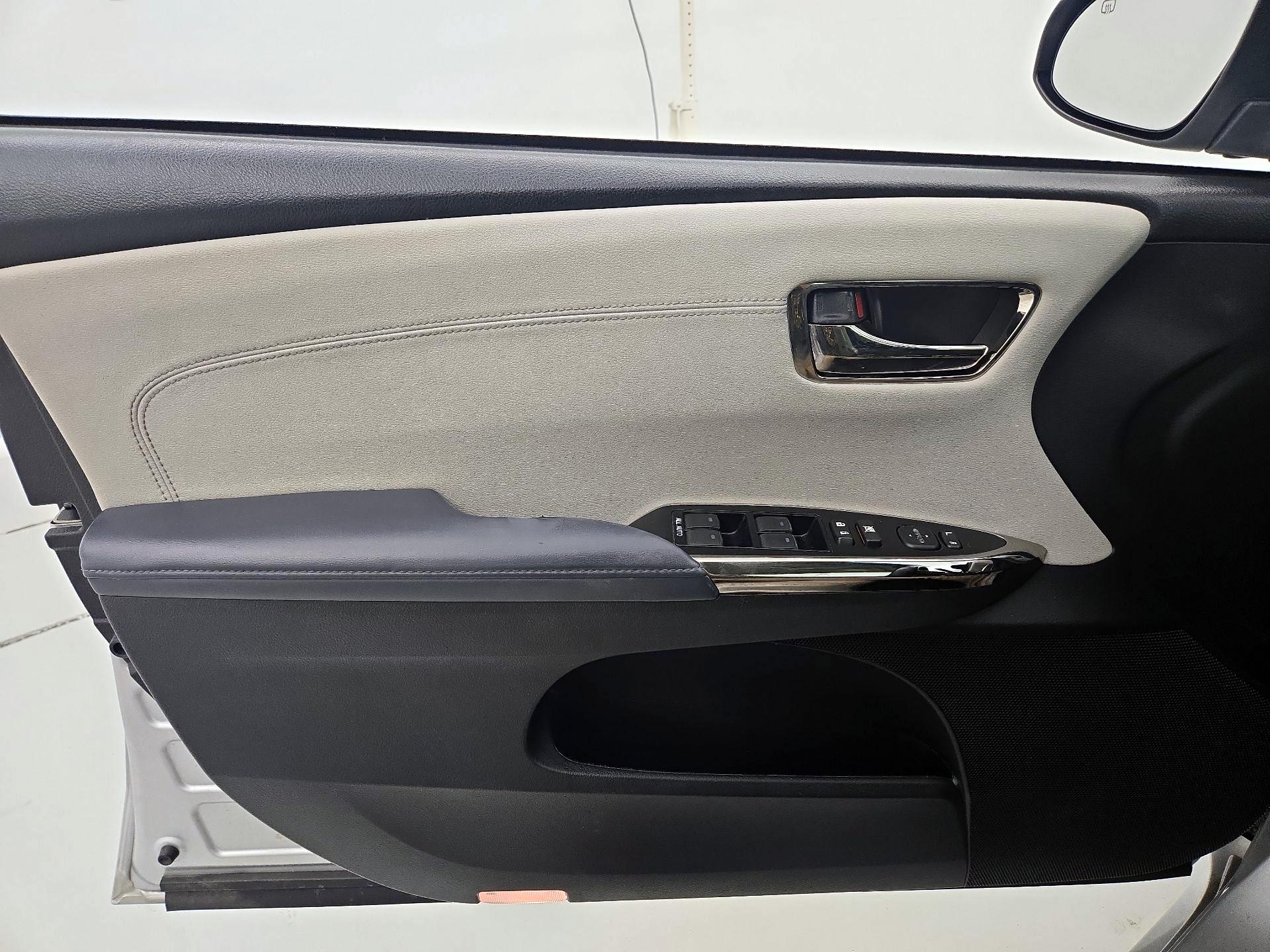 Thumbnail: 2014 Toyota Avalon - 12